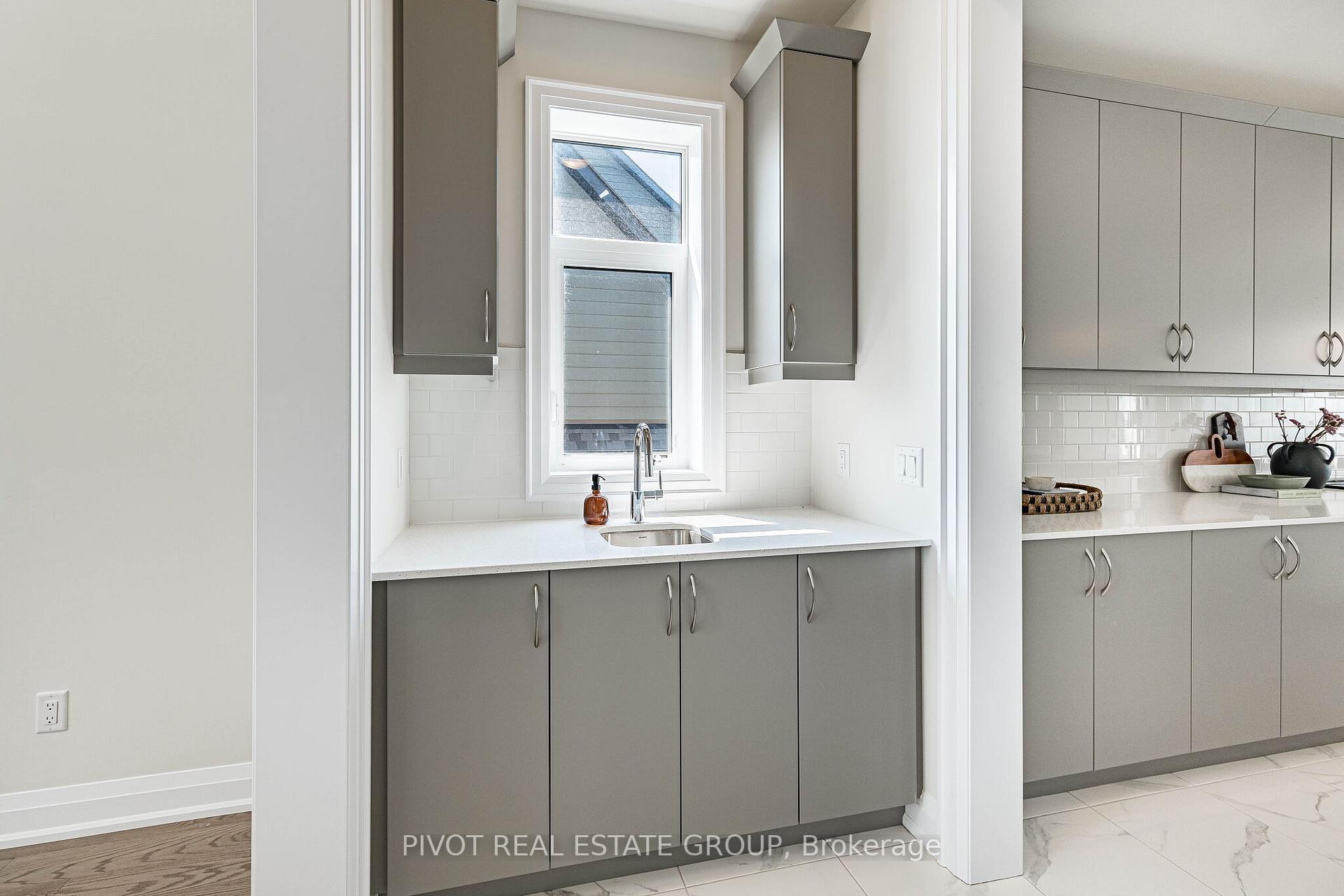 10 Herbert Avenue, Oro-Medonte — photo 5 of 5