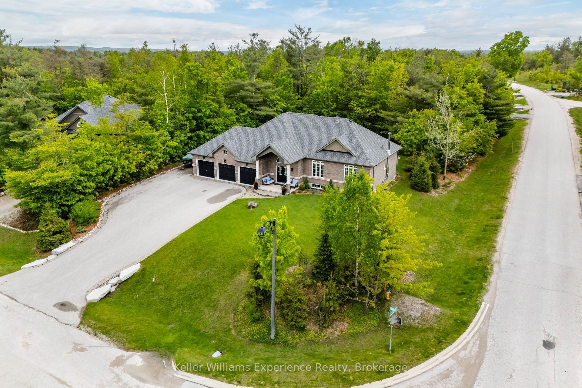 1 Topaz Court, Oro-Medonte — photo 2 of 5