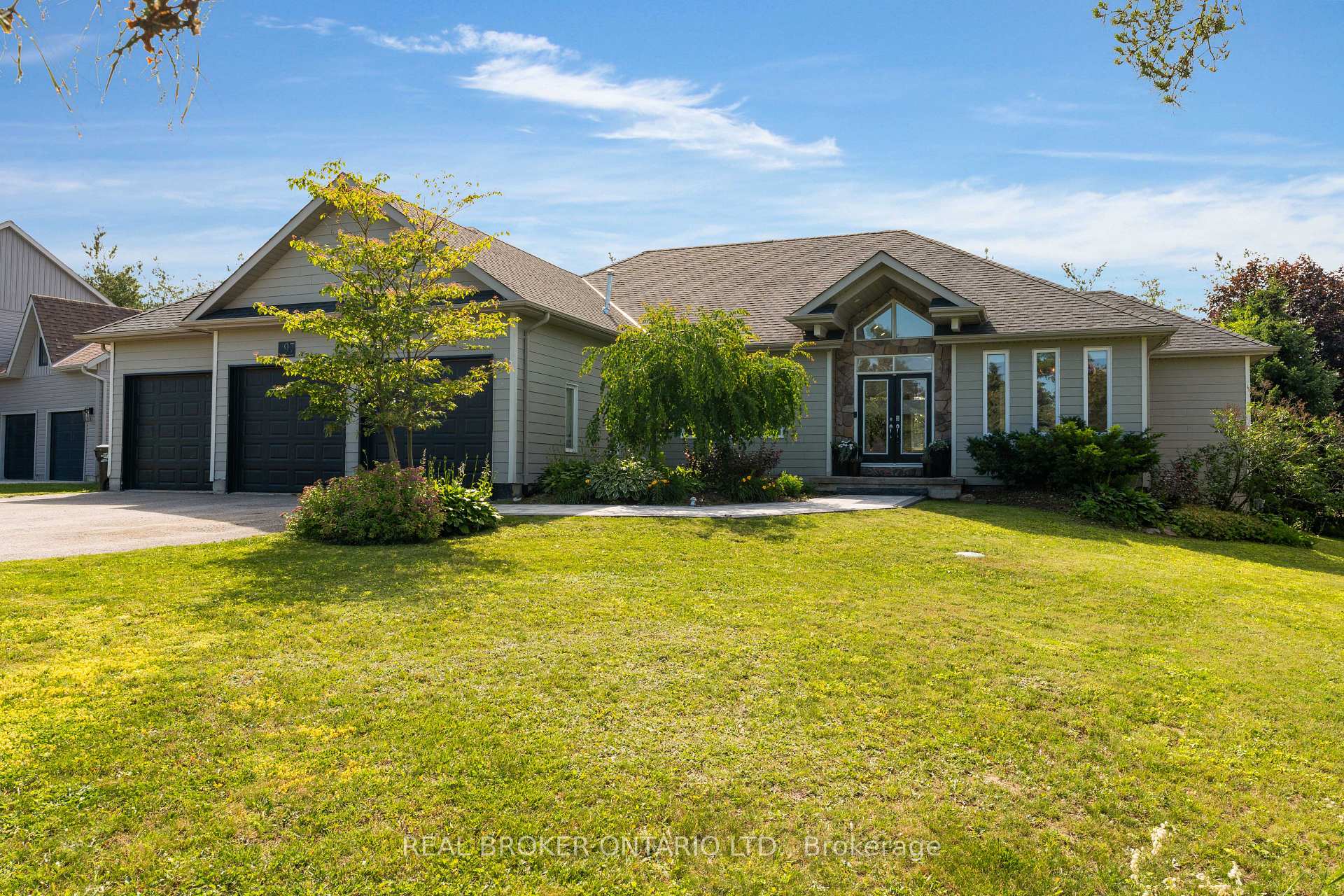 97 Highland Drive, Oro-Medonte — photo 3 of 5