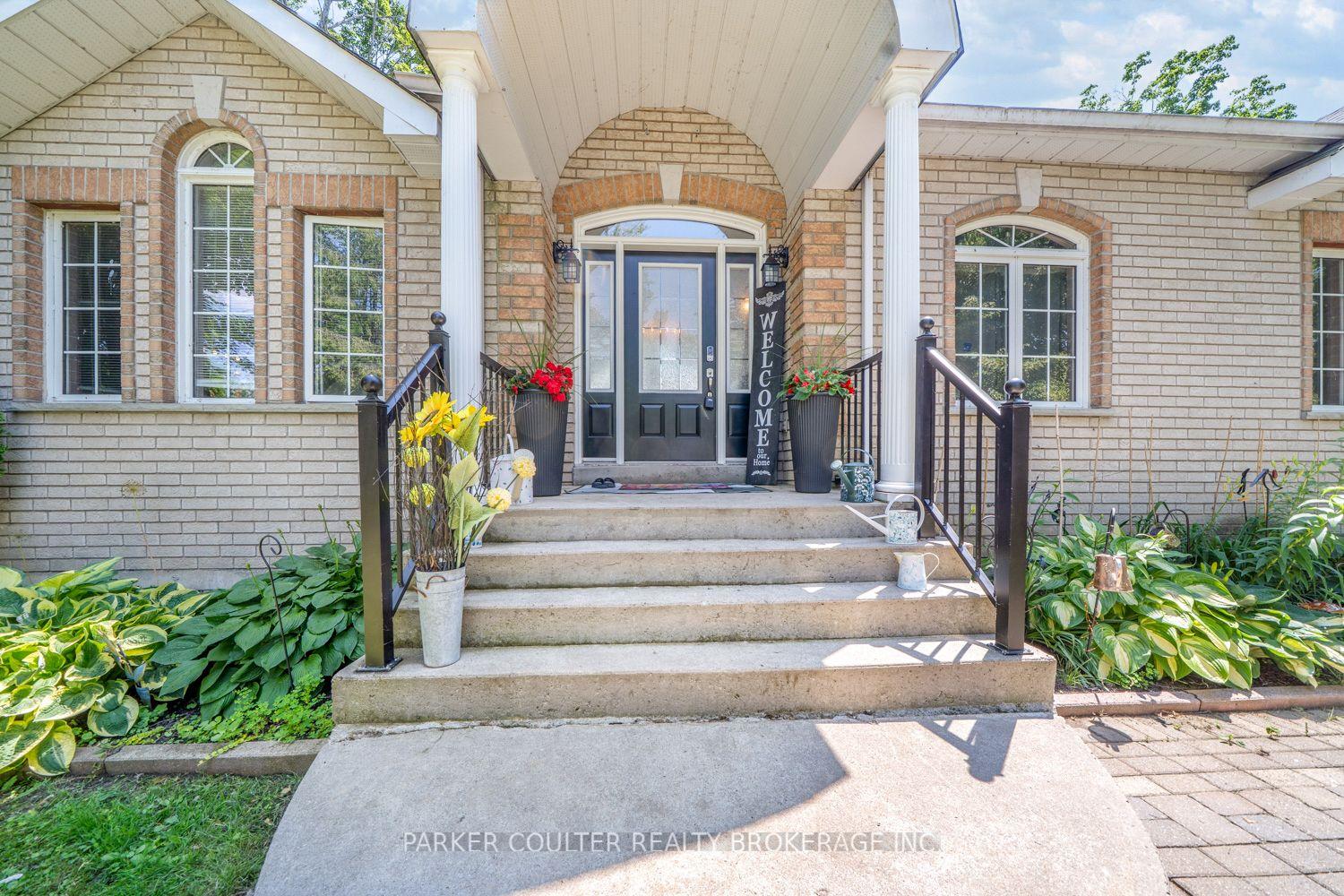 12 Mariposa Crescent, Oro-Medonte — photo 2 of 5