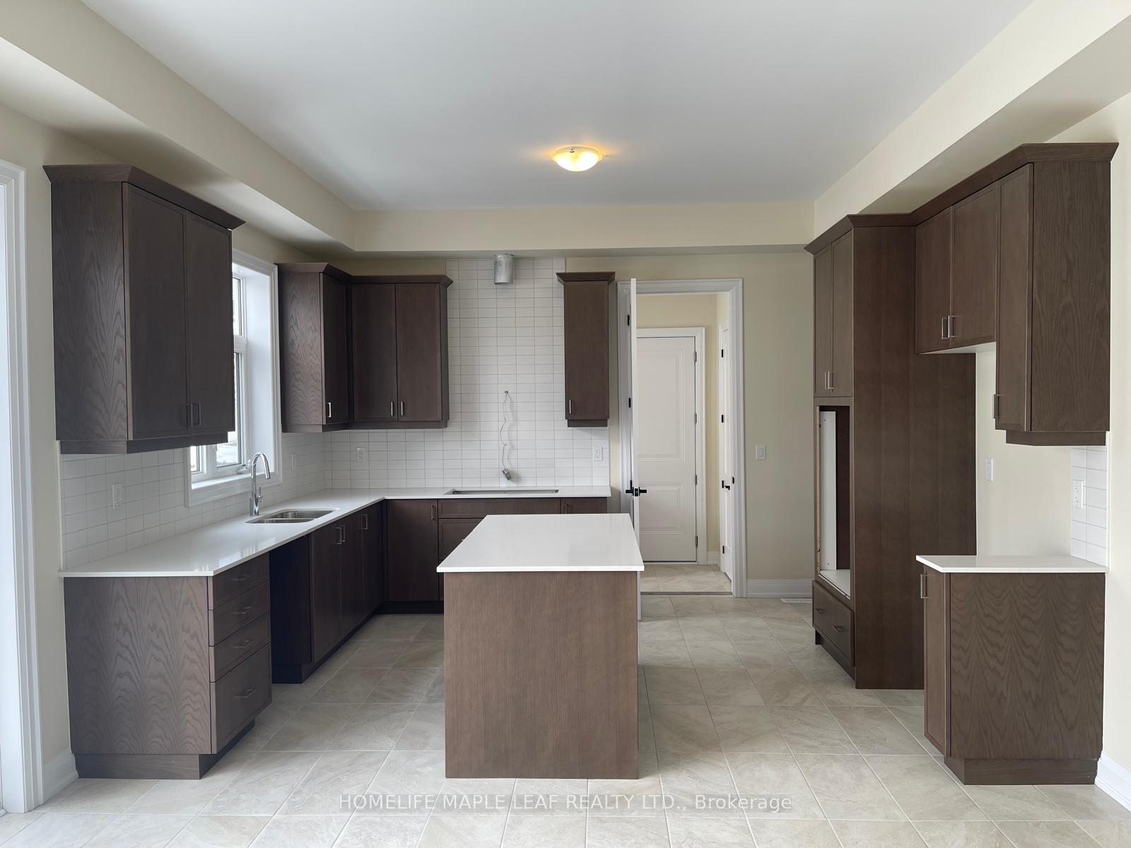 28 Pearsall Place, Oro-Medonte — photo 3 of 5