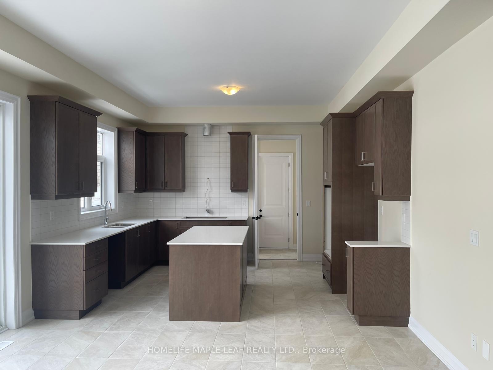 28 Pearsall Place, Oro-Medonte — photo 4 of 5