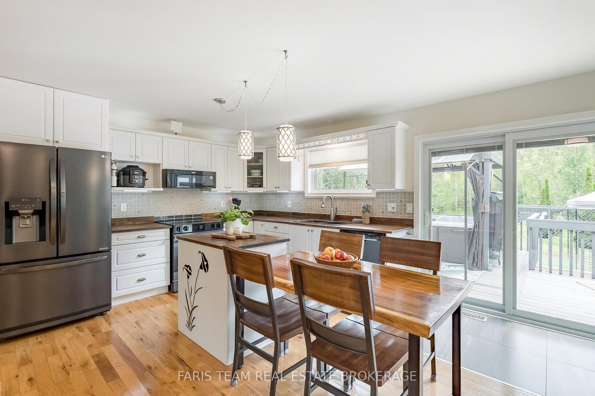 2151 Fairgrounds Road, Ramara — photo 4 of 5