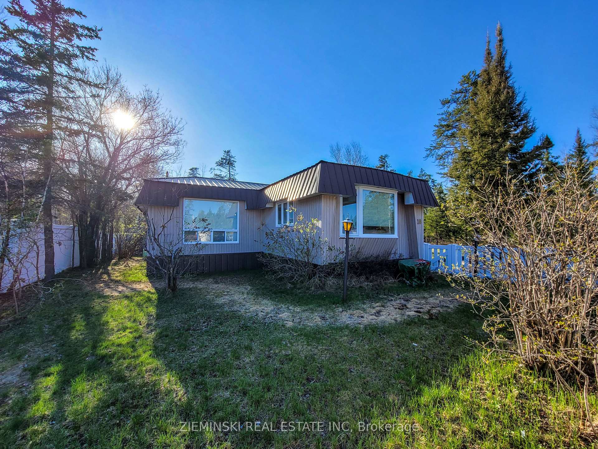 18-8885 Hwy 11 Highway, Iroquois Falls, ON P0K 1G0