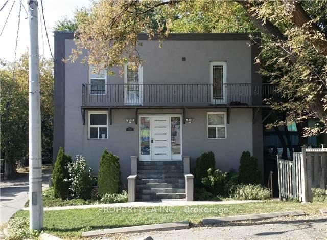 22 Brad Street, Toronto W02, ON M6P 1N1