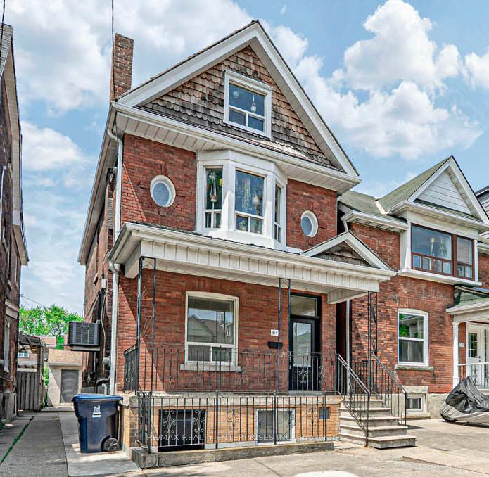 914 Dovercourt Road, Toronto W02 — photo 2 of 5