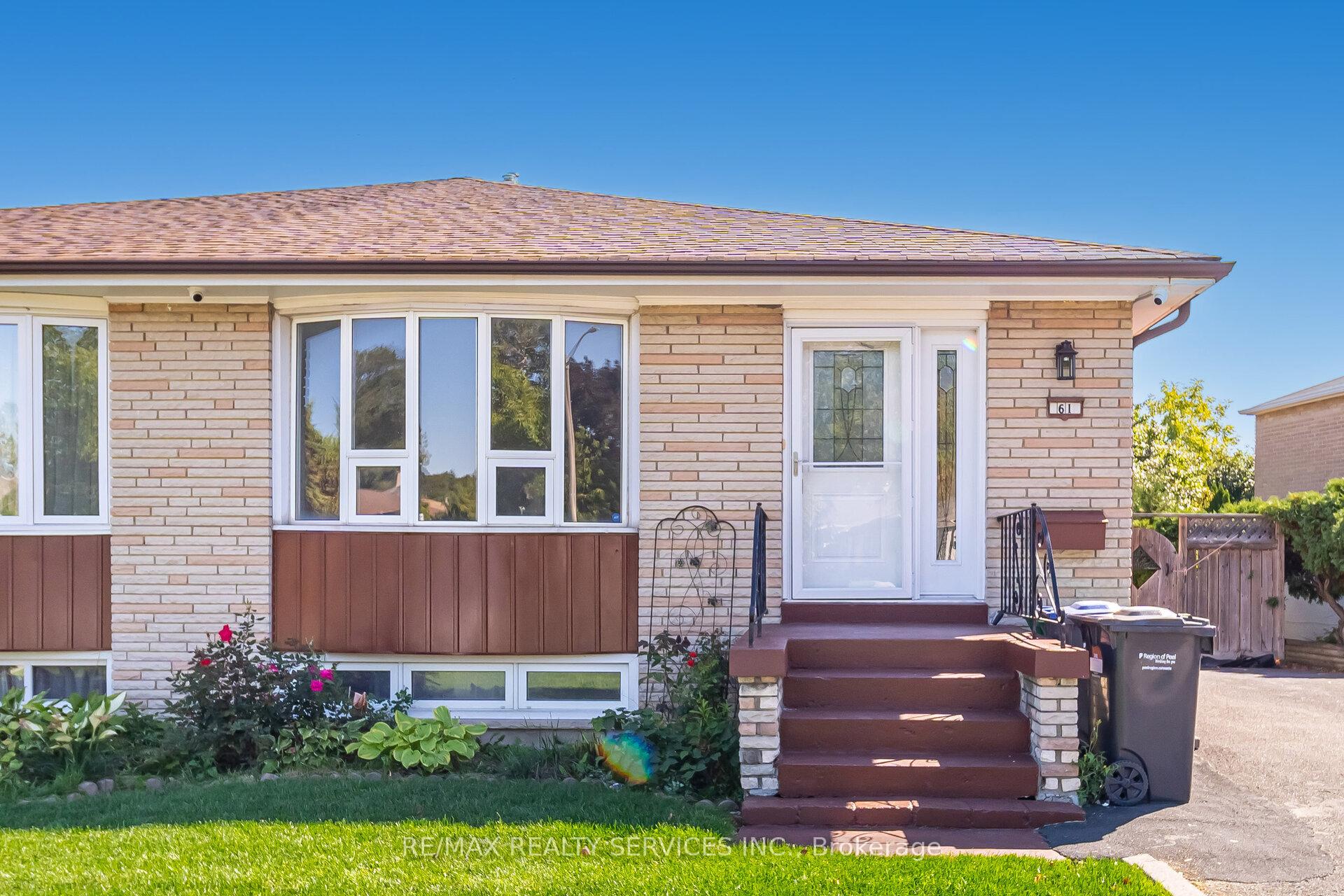 61 Avondale Boulevard, Brampton, ON L6T 1H1