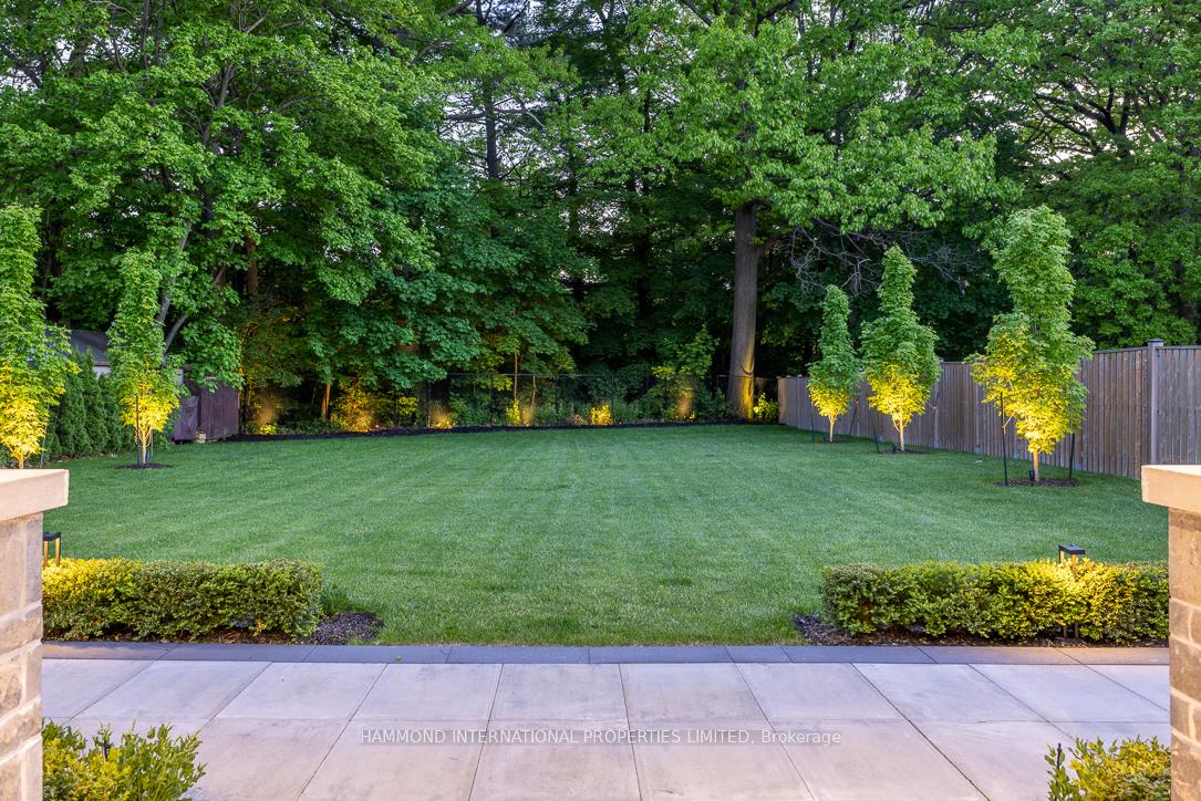 14 Penhale Drive, Toronto W09 — photo 3 of 5