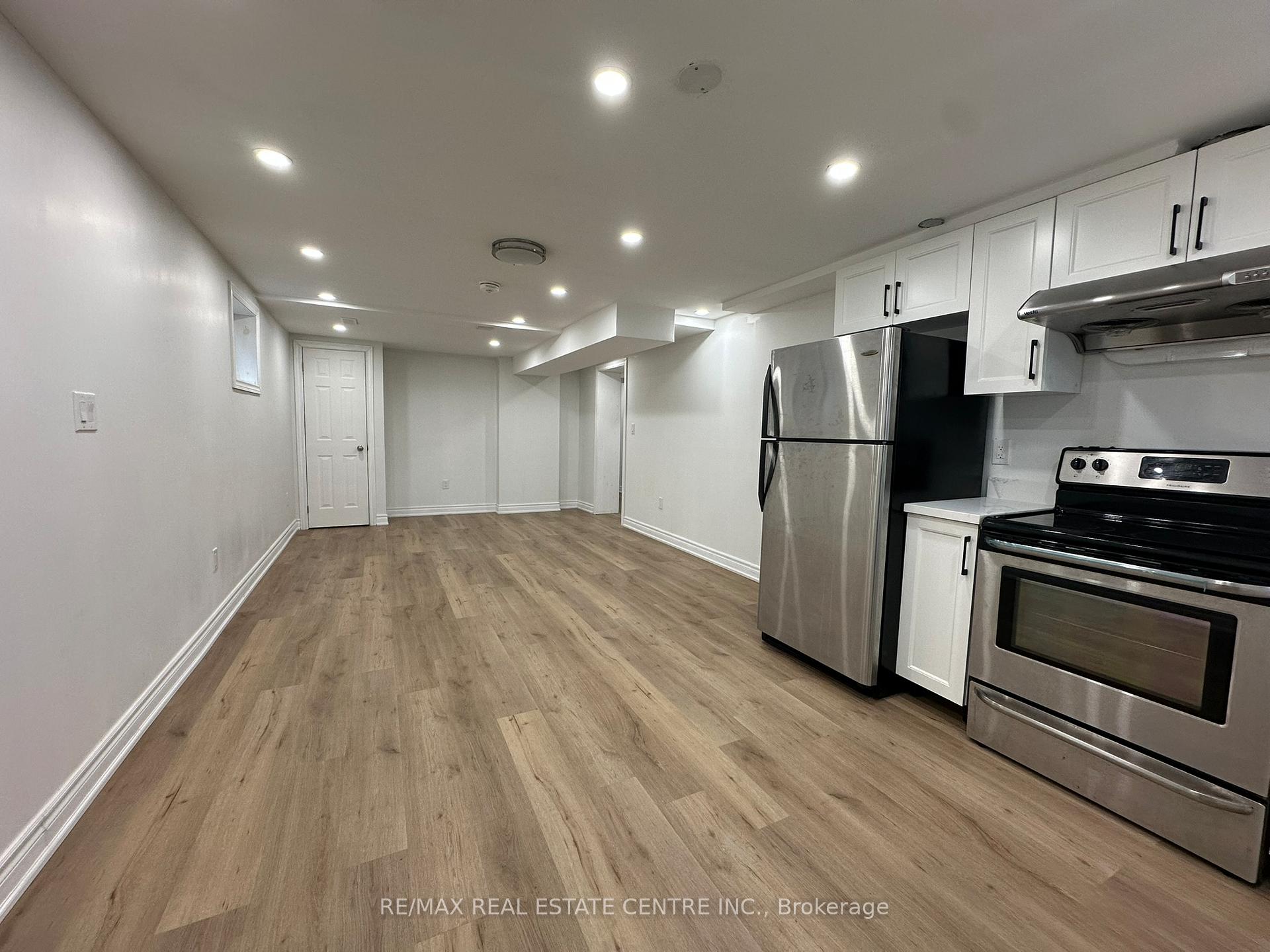 67 York Road Bsmt, Toronto W09 — photo 4 of 5
