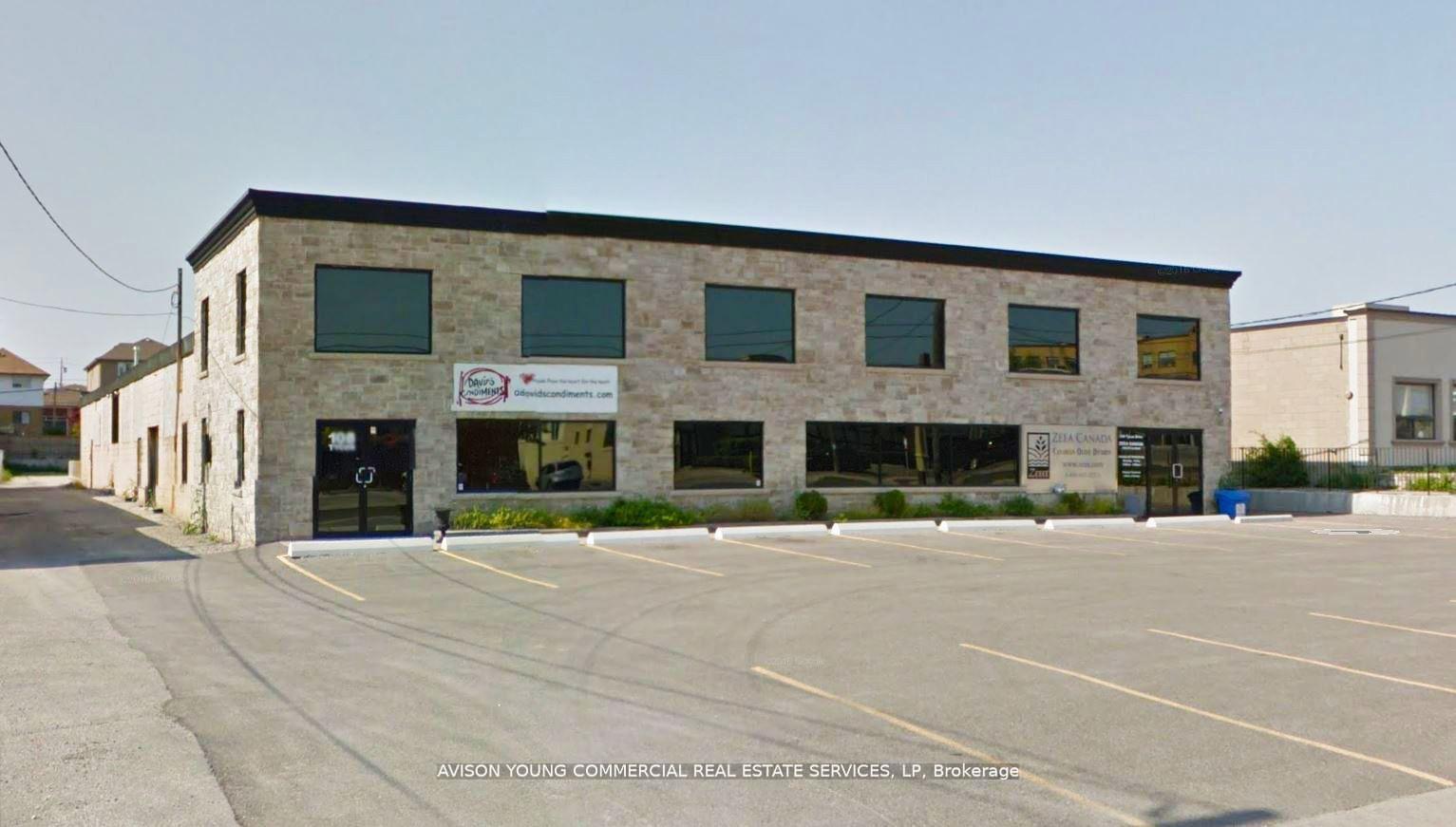 106-108 Tycos Drive 3, Toronto W04, ON M6B 1V9 — Toronto W04, Ontario