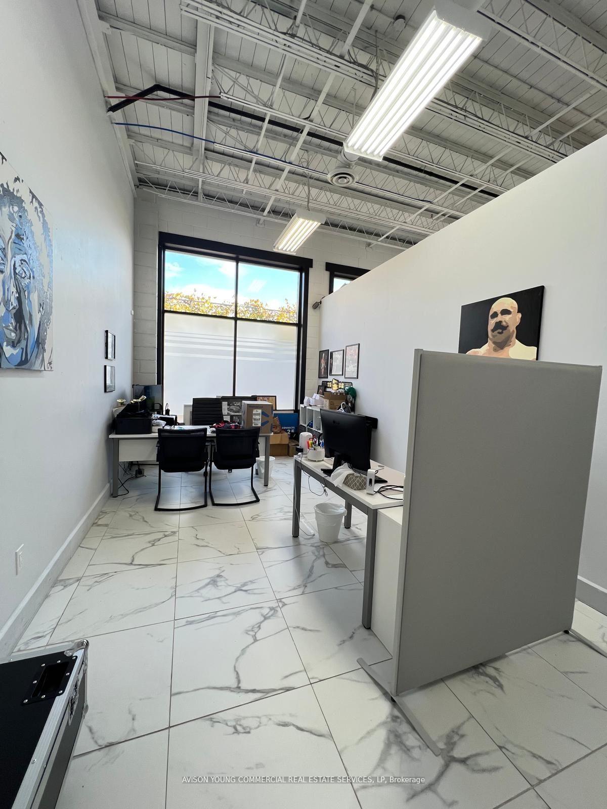 106-108 Tycos Drive 3, Toronto W04 — photo 4 of 5