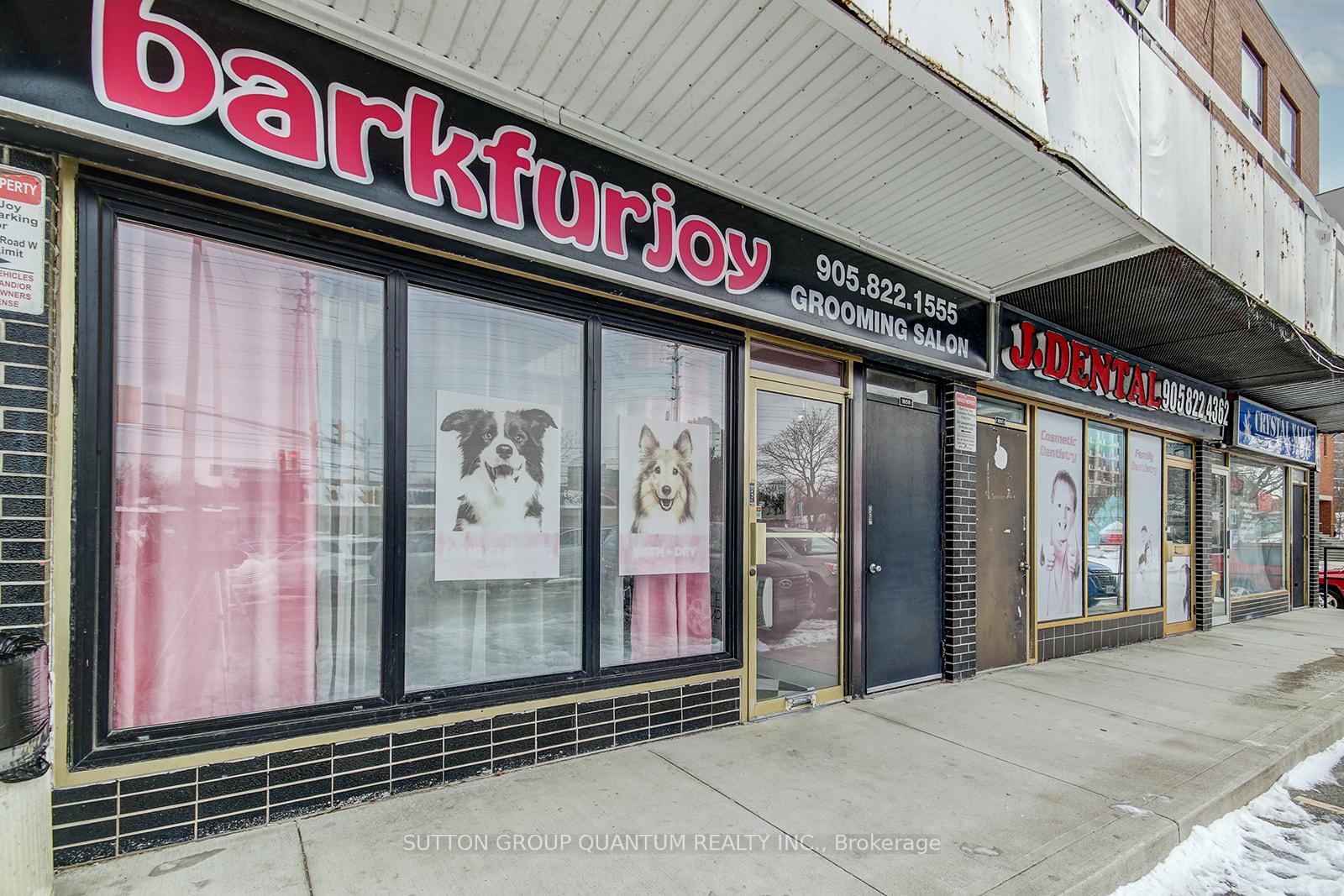 1858 Lakeshore Road W, Mississauga, ON L5J 1J7