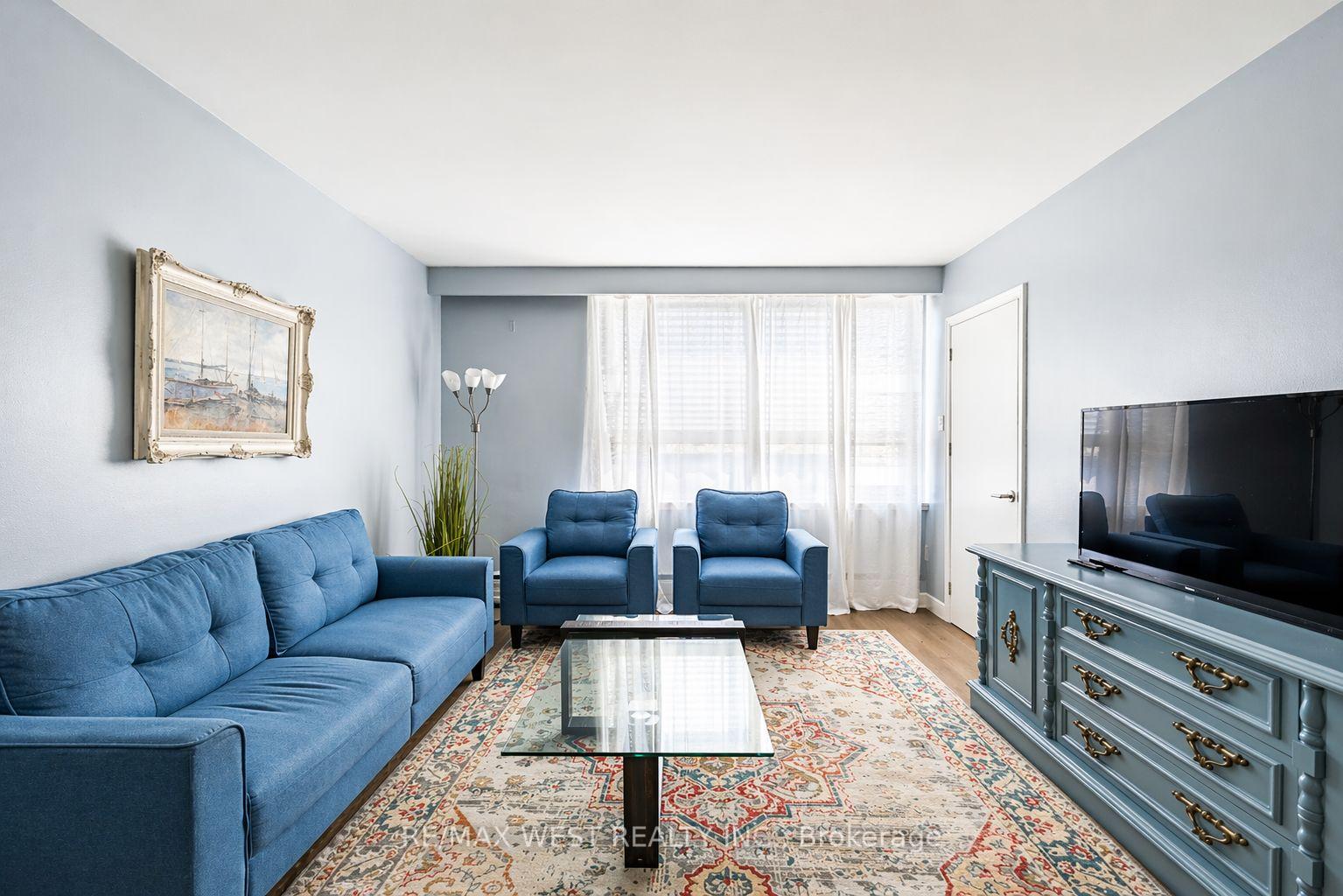 354 Marlee Avenue, Toronto W04, ON M6B 3H8