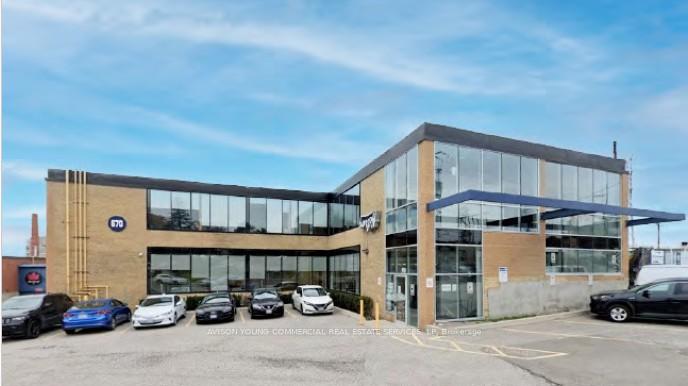 670 Caledonia Road 301, Toronto W04, ON M6E 4V9
