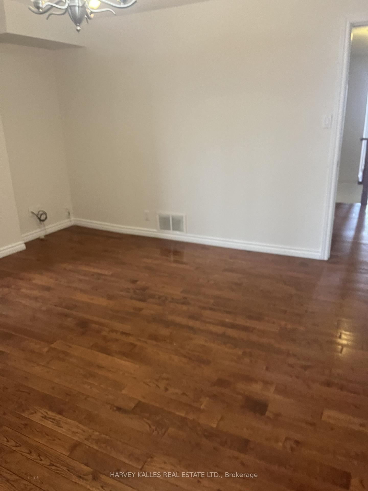 916 Bloor Street W Upper, Toronto W02 — photo 3 of 5