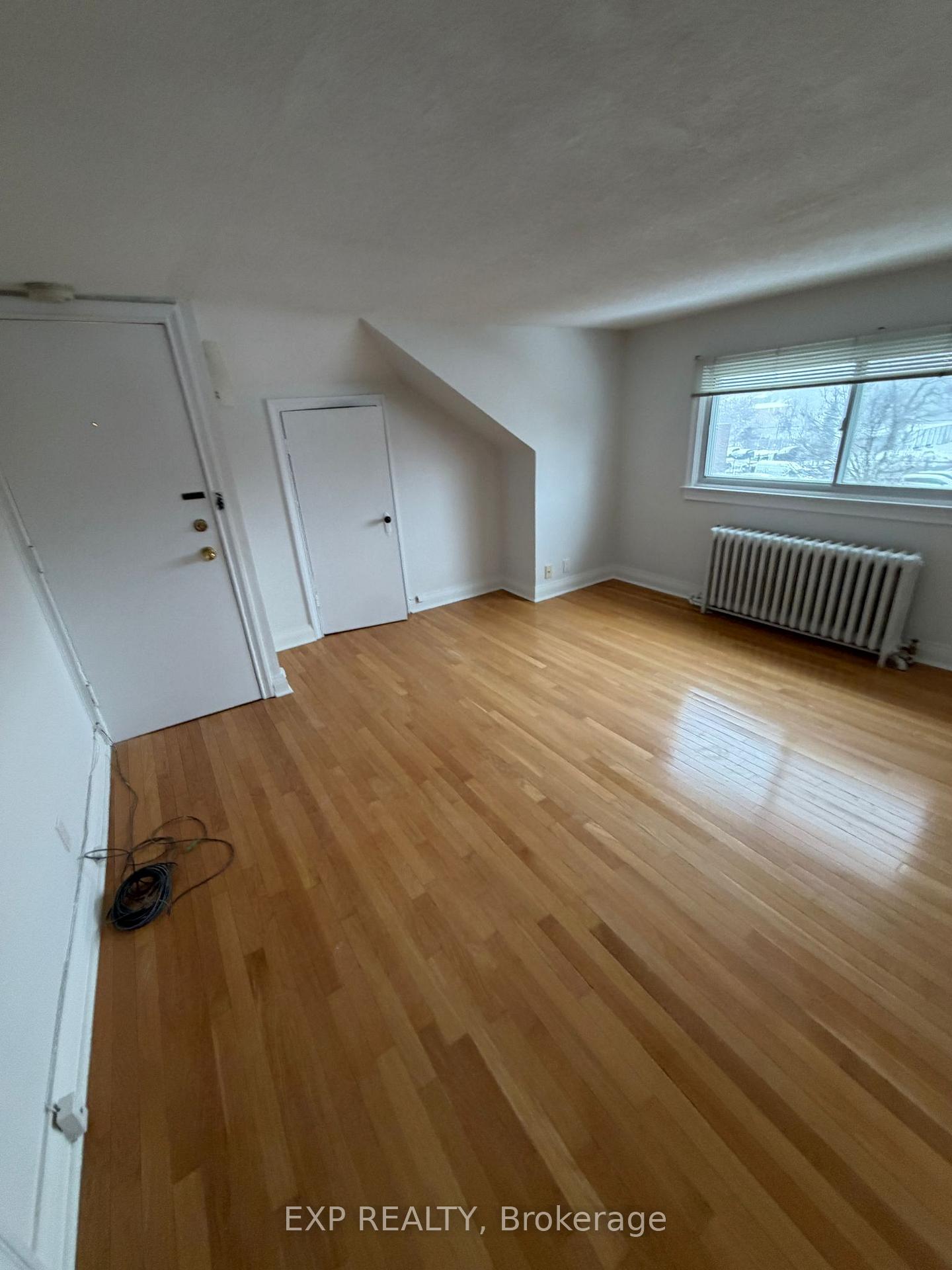 354 Annette Street 1, Toronto W02 — photo 5 of 5