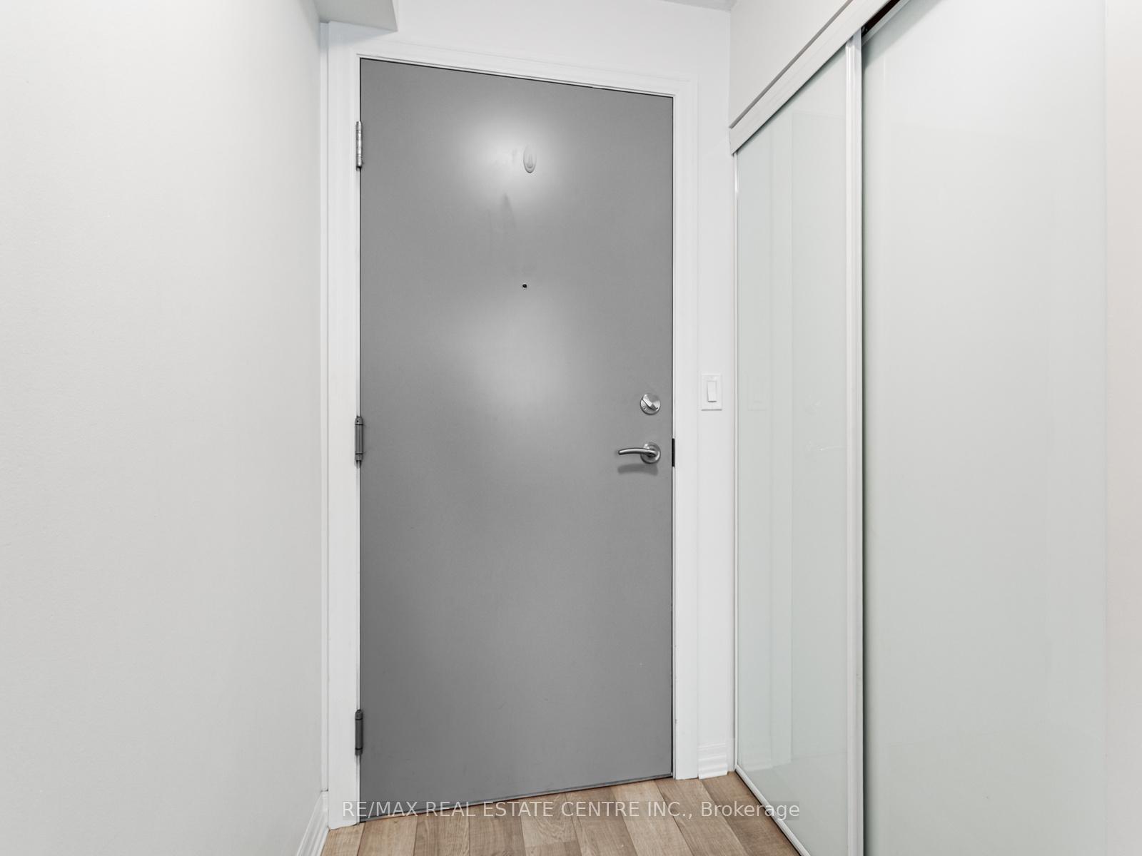 80 Esther Lorrie Drive 720, Toronto W10 — photo 5 of 5
