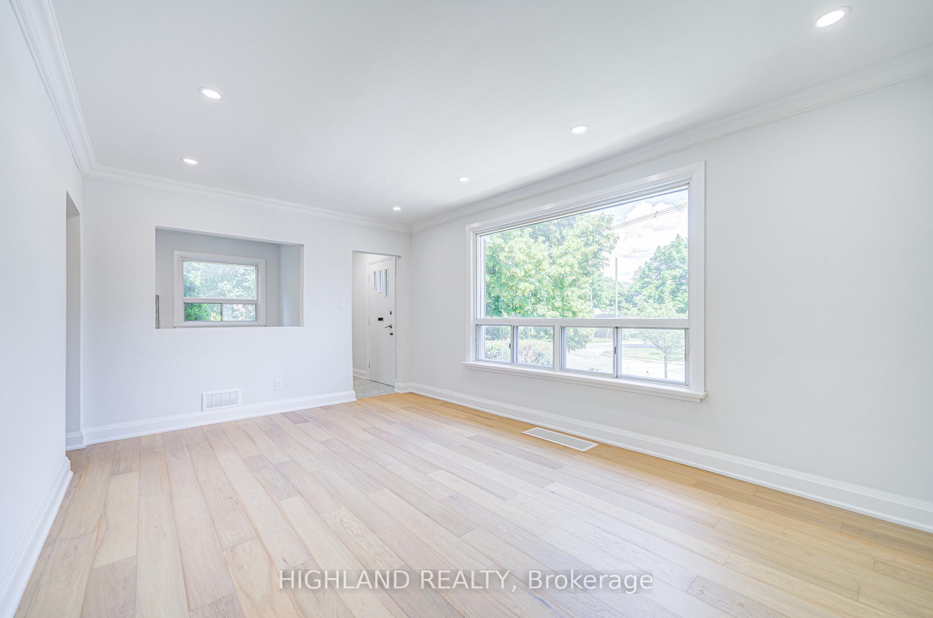 38 Esmond Crescent, Toronto W10 — photo 5 of 5