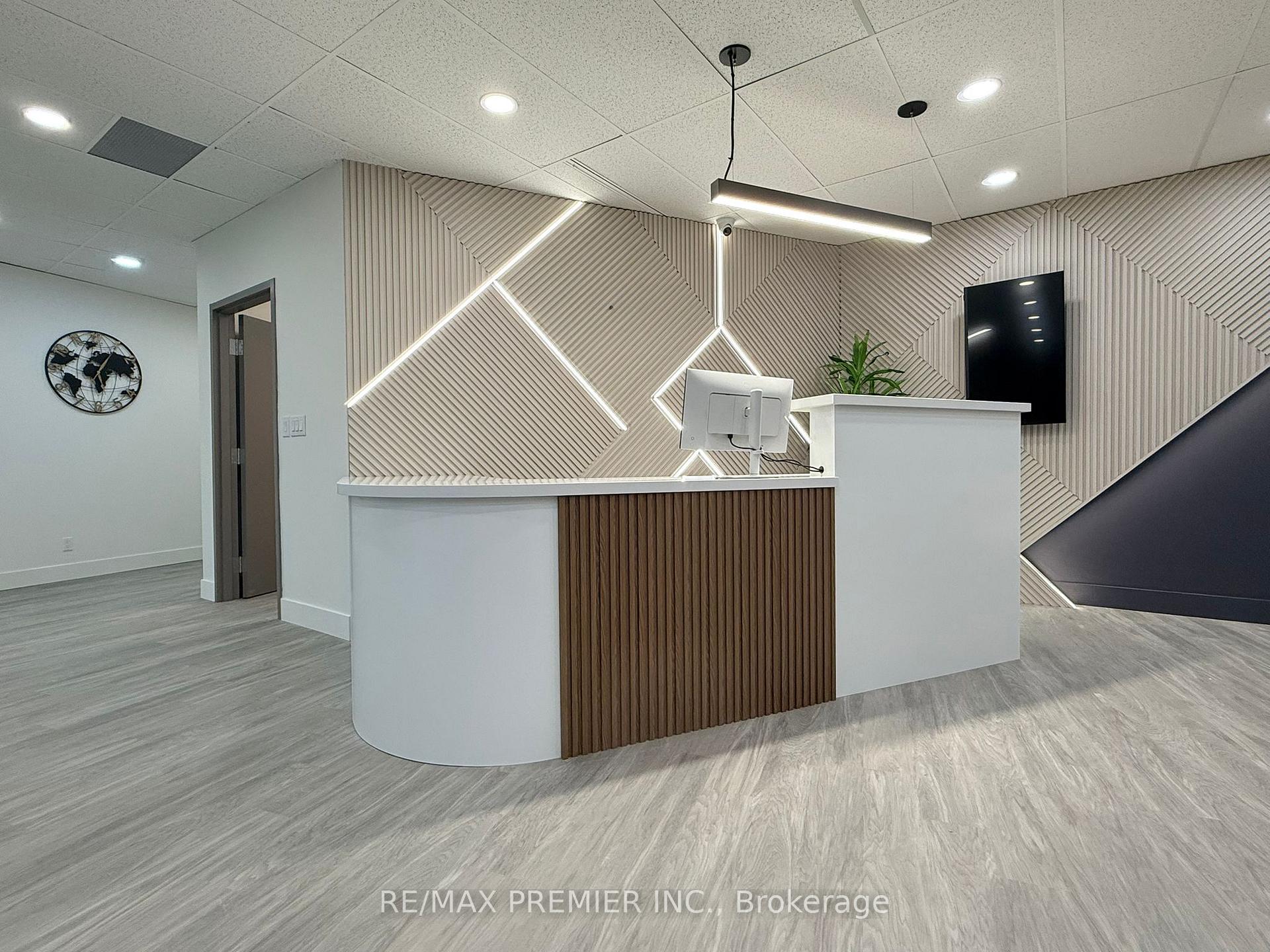 3390 South Service Road 302-04, Burlington — photo 2 of 5