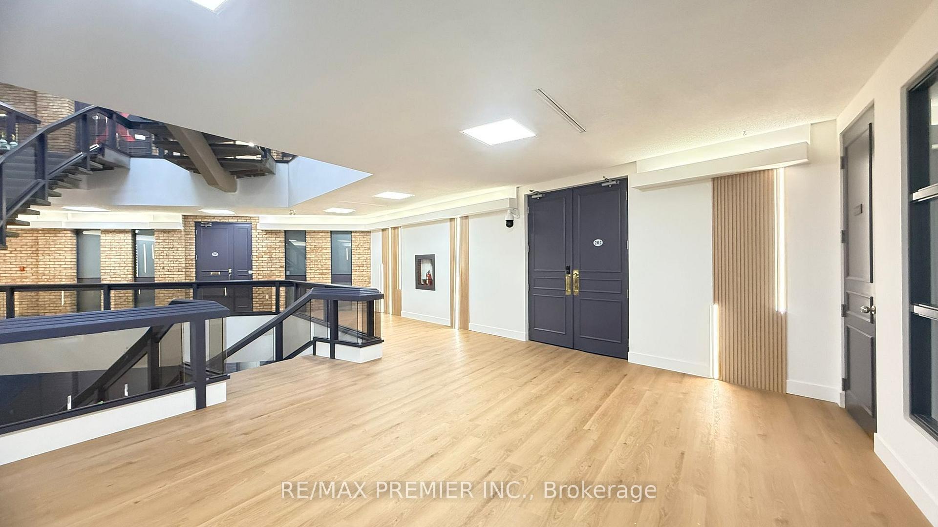 3390 South Service Road 302-04, Burlington — photo 5 of 5