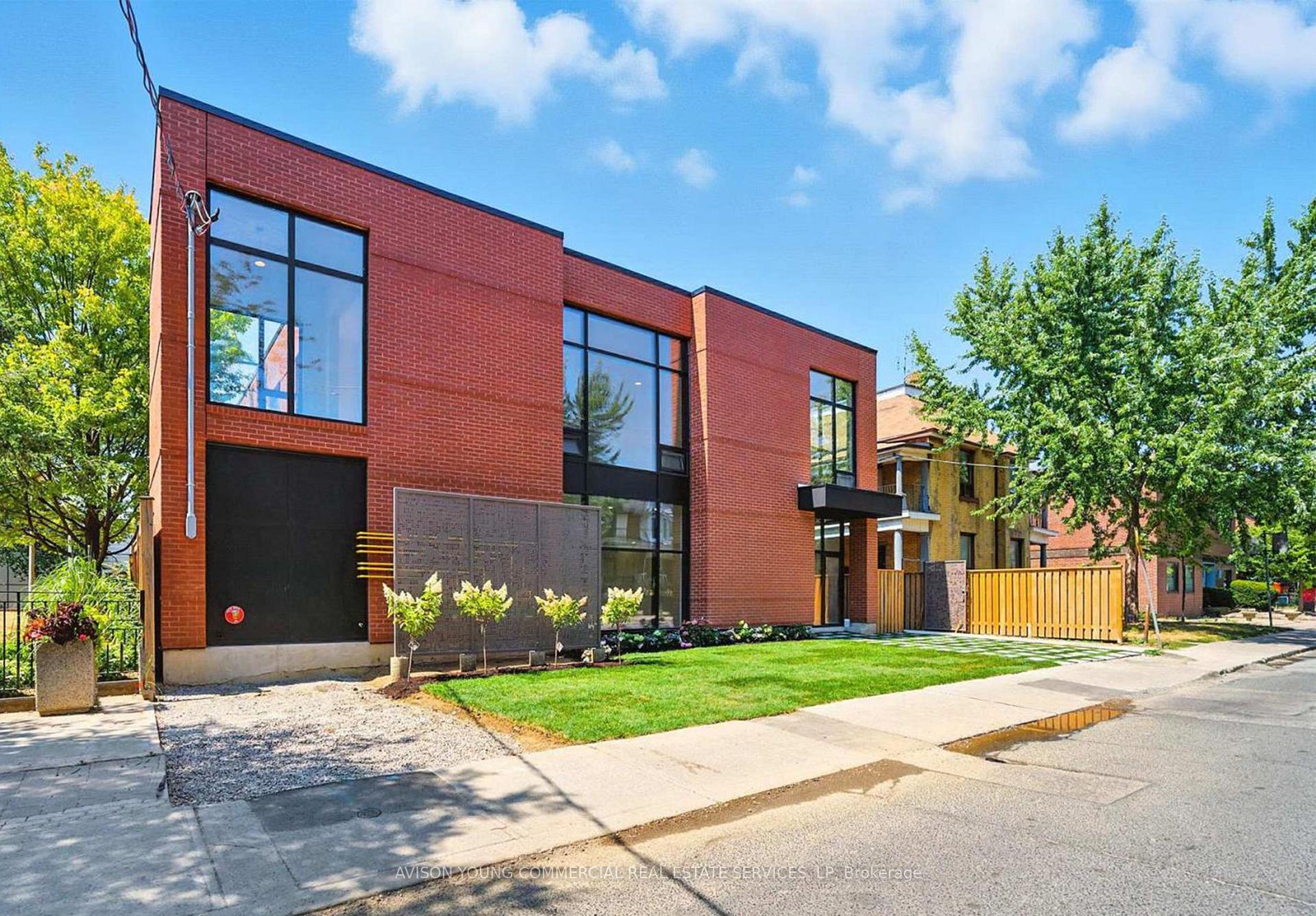 170 Perth Avenue 1, Toronto W02, ON M6P 3X5