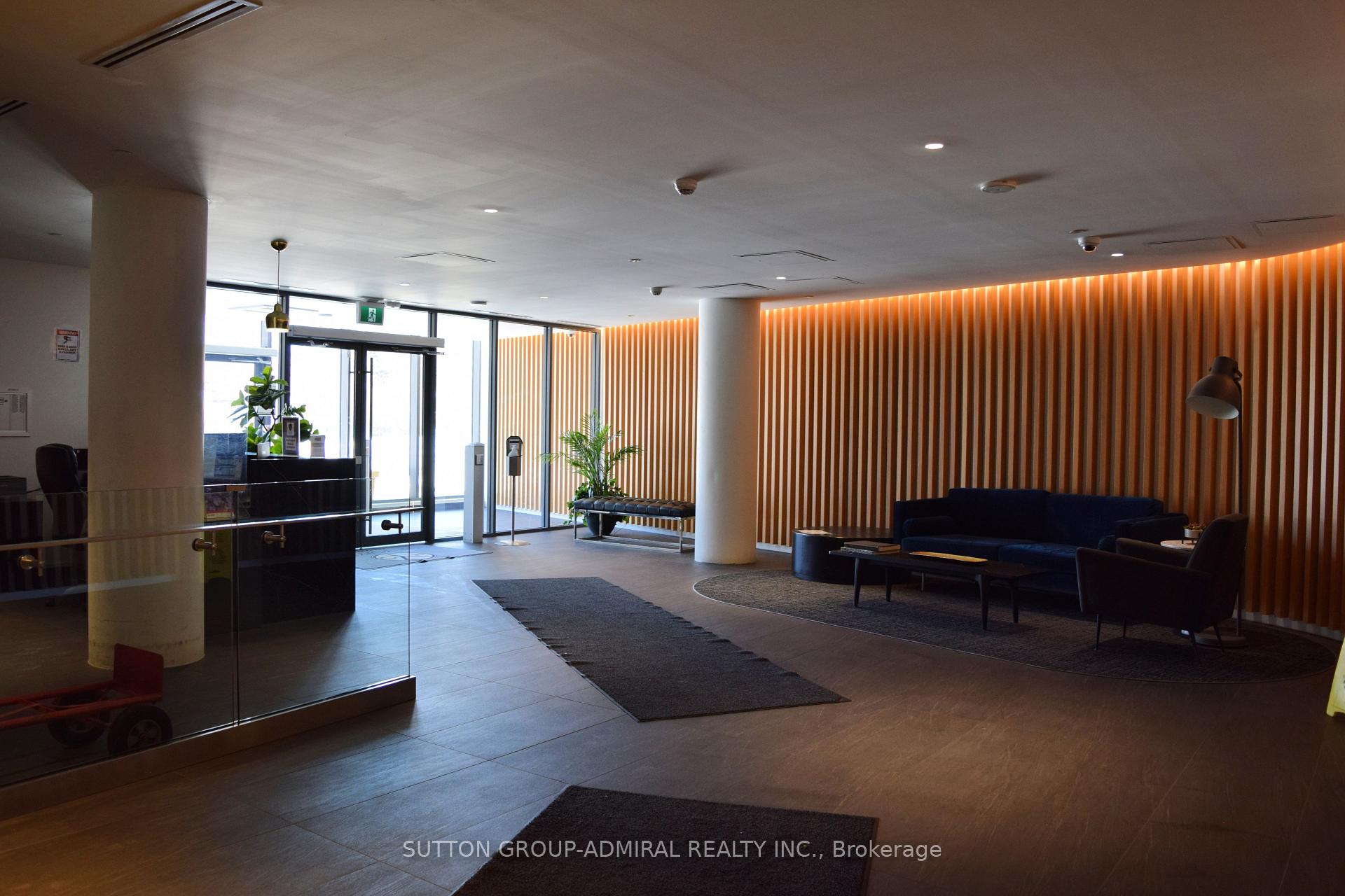 160 Flemington Road #402, Toronto W04 — photo 4 of 5