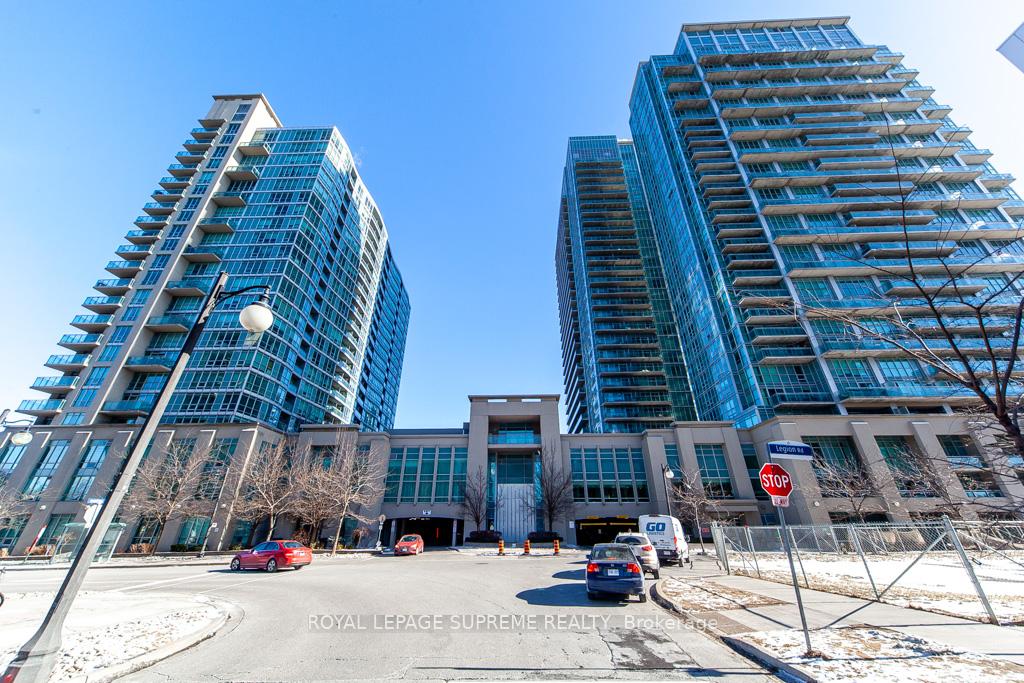 185 Legion Road N 803, Toronto W06, ON M8Y 0A1