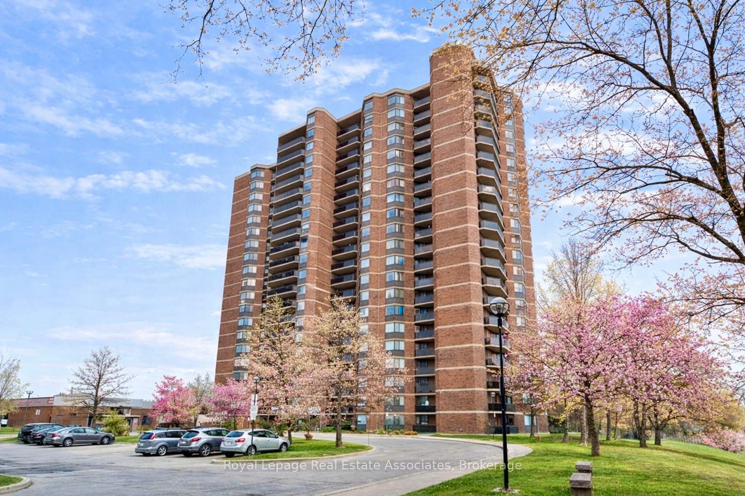 234 Albion Road 1907, Toronto W10, ON M9W 6A5 — Toronto W10, Ontario