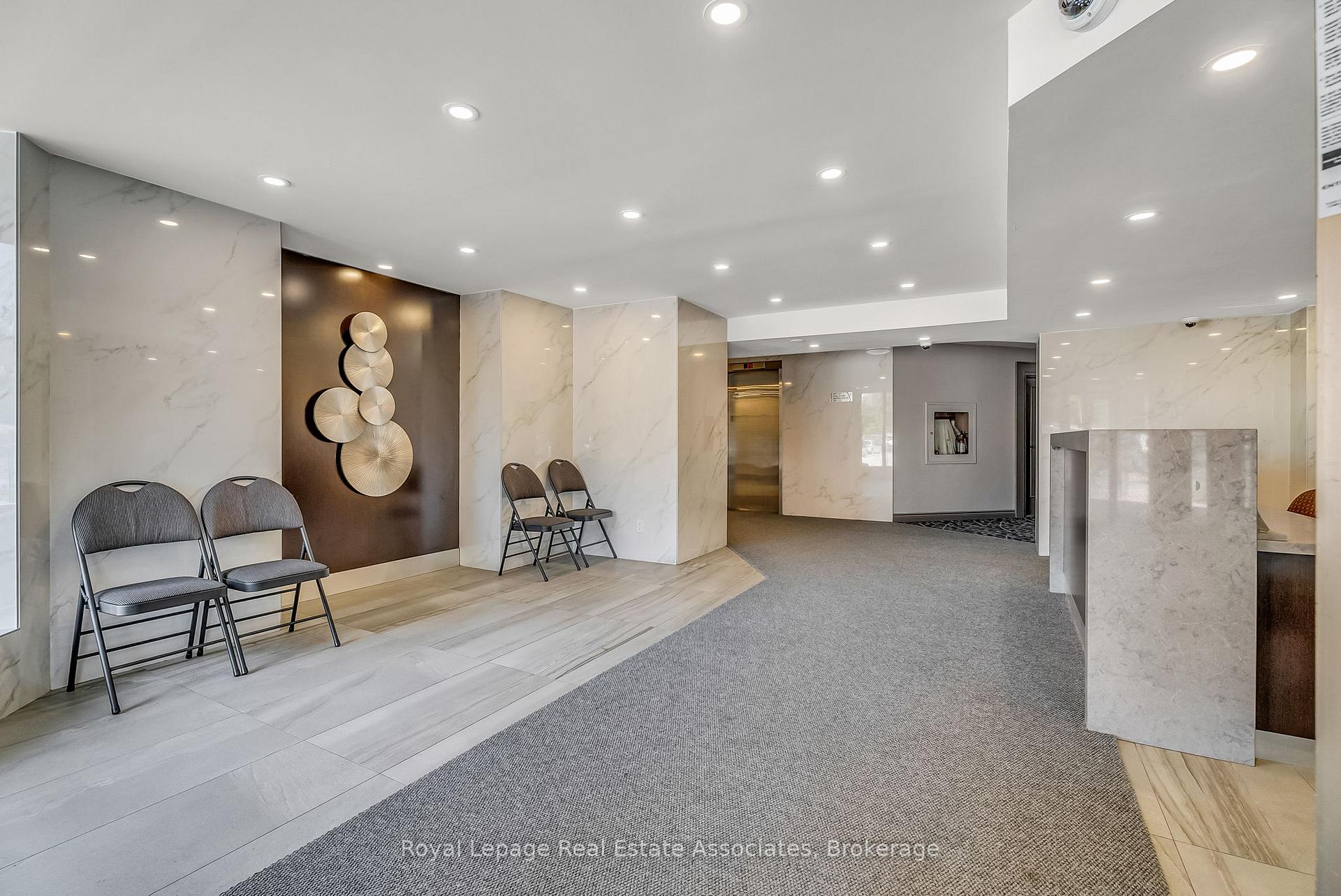 234 Albion Road 1907, Toronto W10 — photo 4 of 5