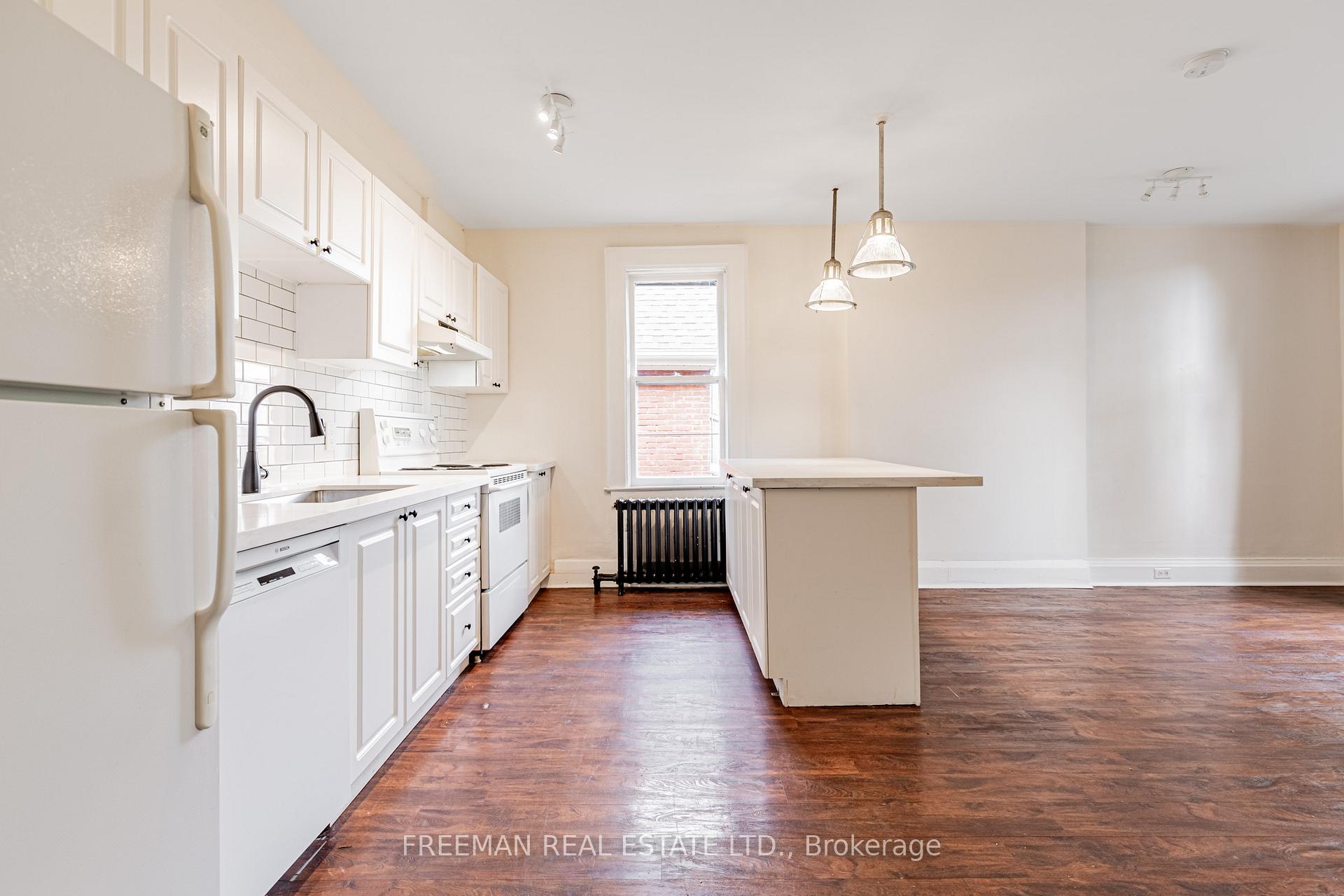 115 Mavety Street, Toronto W02 — photo 5 of 5