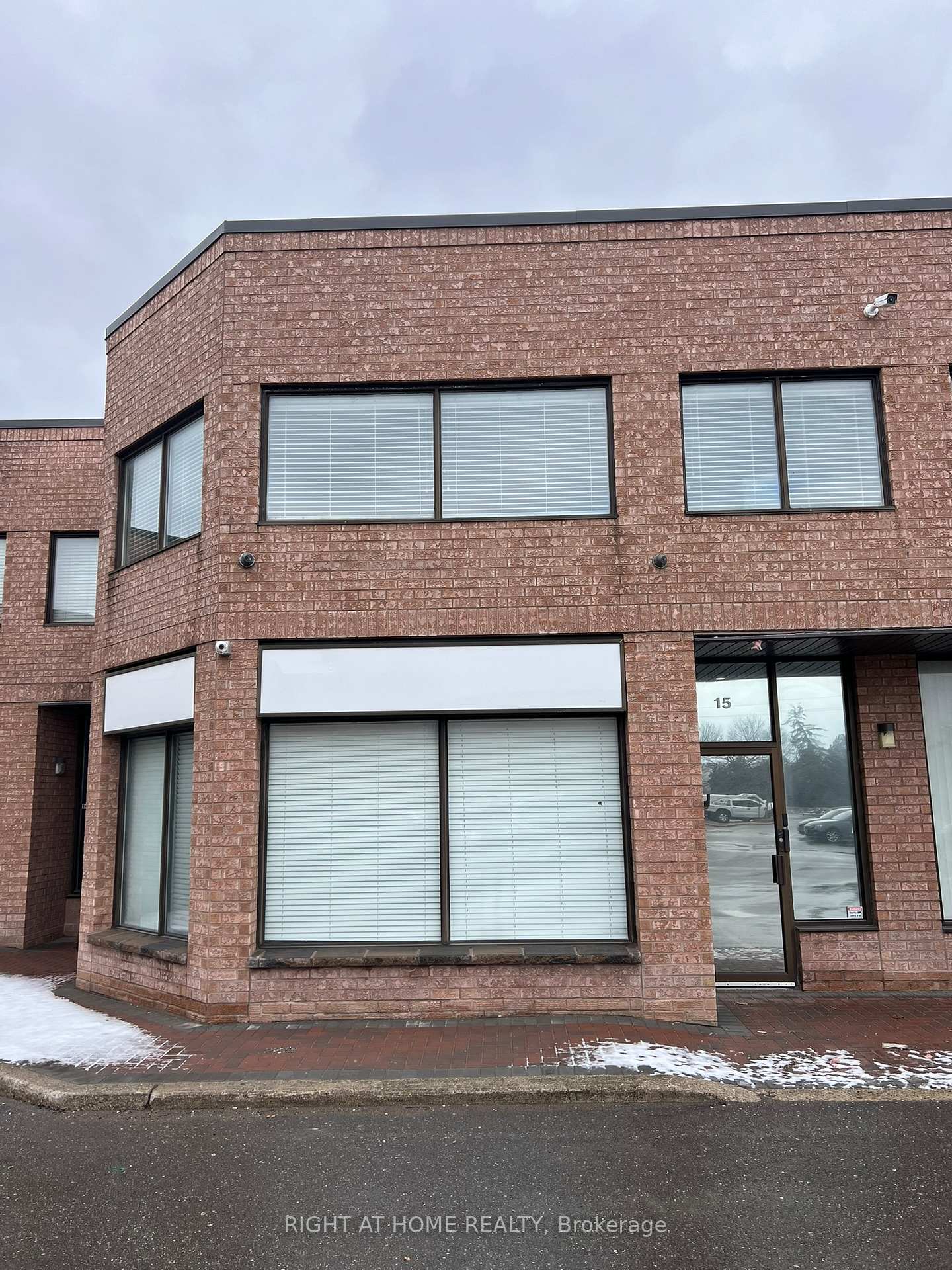 21 Kenview Boulevard 15, Brampton, ON L6T 5G7
