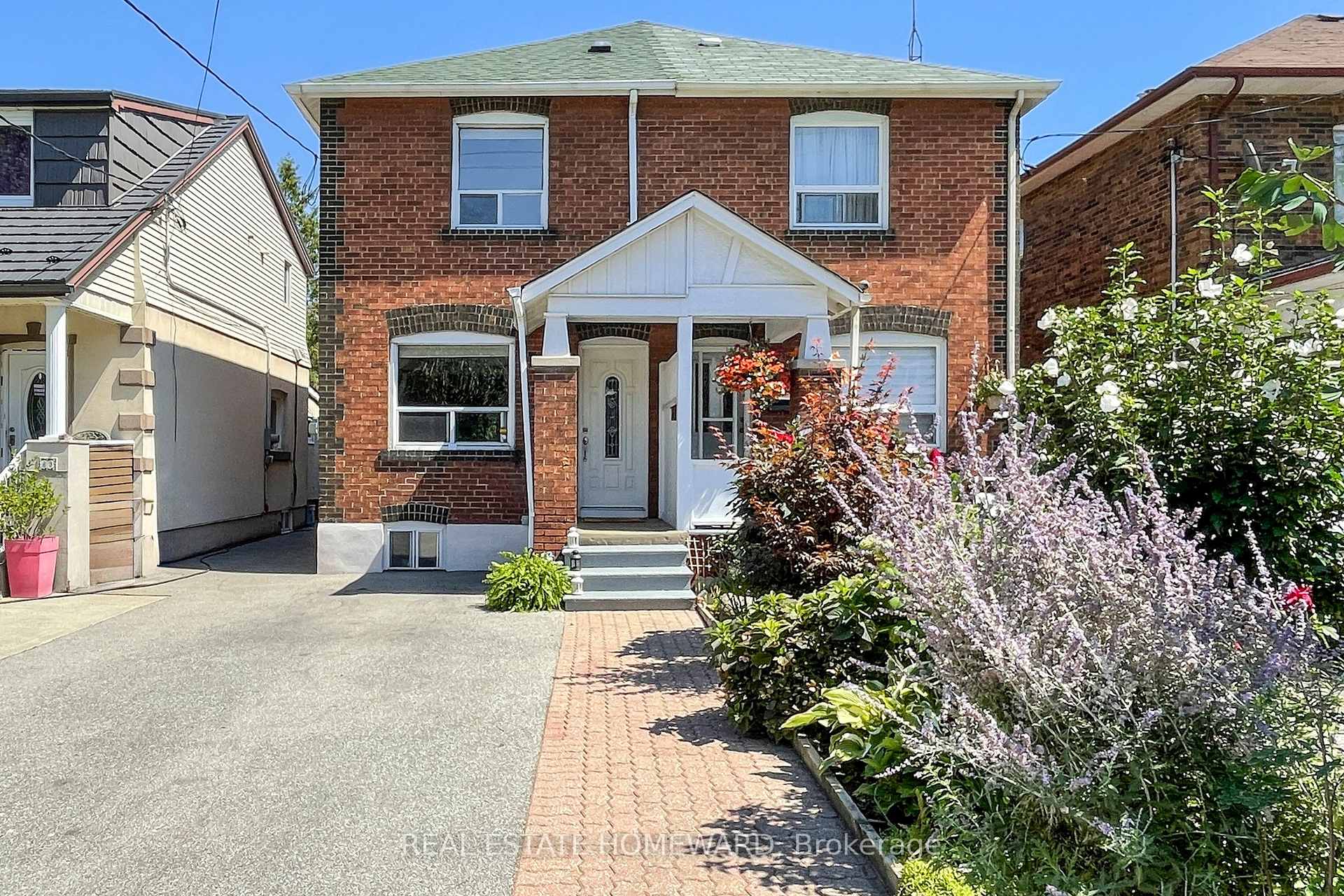 87 Guestville Avenue, Toronto W04 — photo 2 of 5