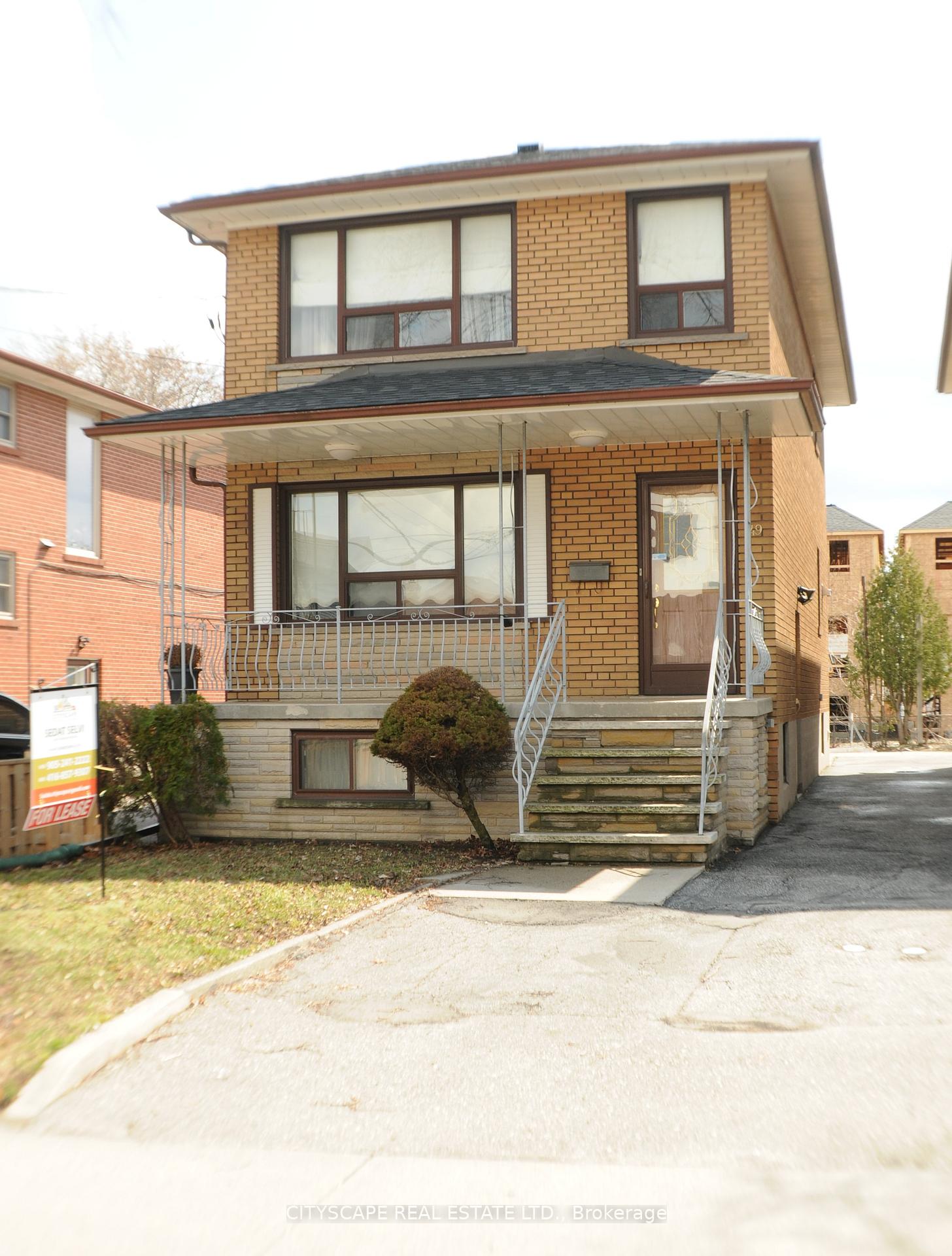 49 Algoma Street, Toronto W06, ON M8Y 1C4
