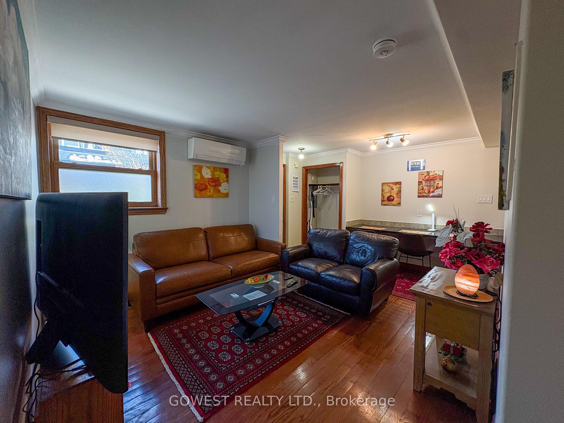 20 Glen Gordon Road 4, Toronto W02 — photo 5 of 5