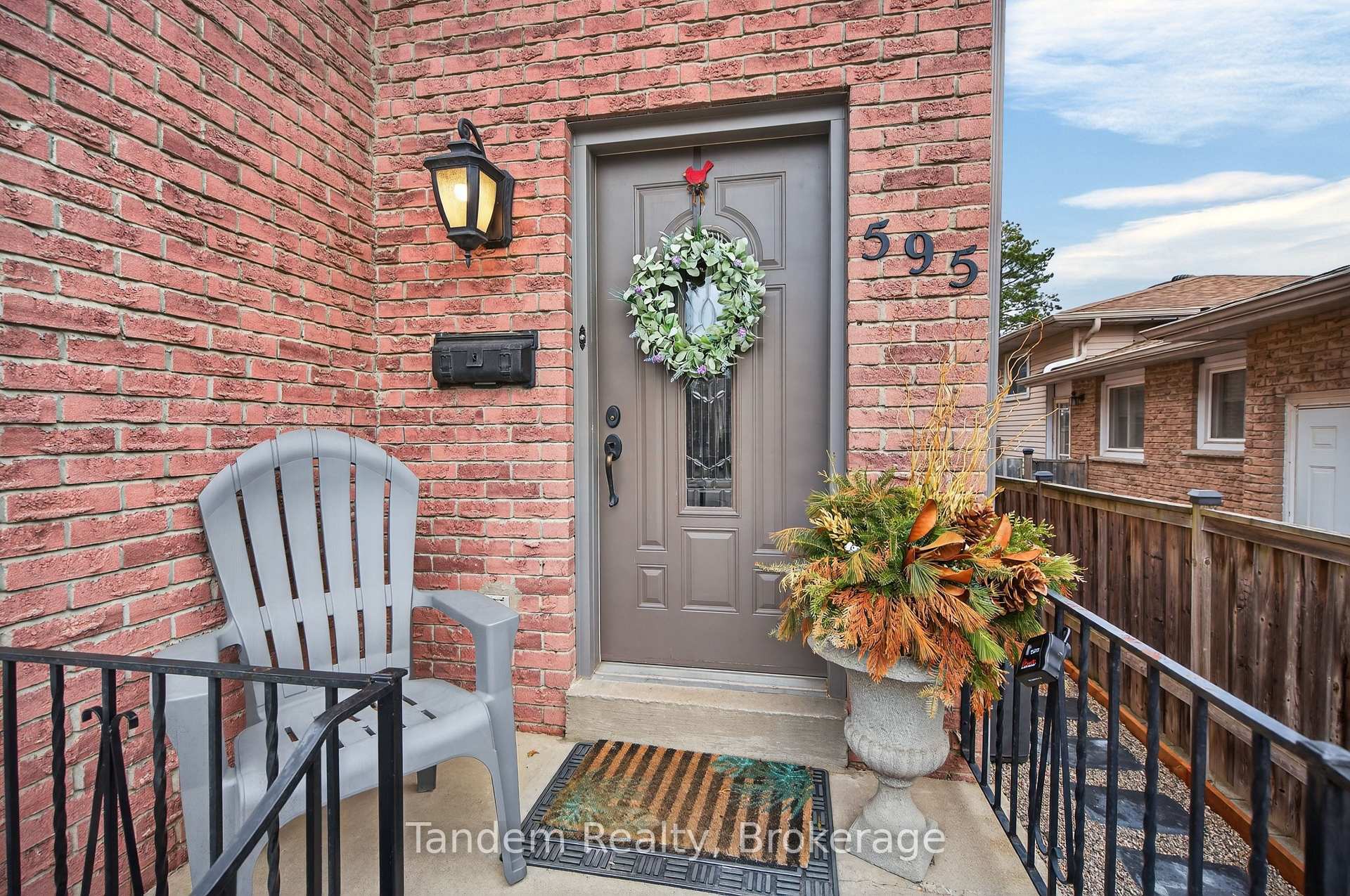 595 Beaver Court, Milton, ON L9T 4A8
