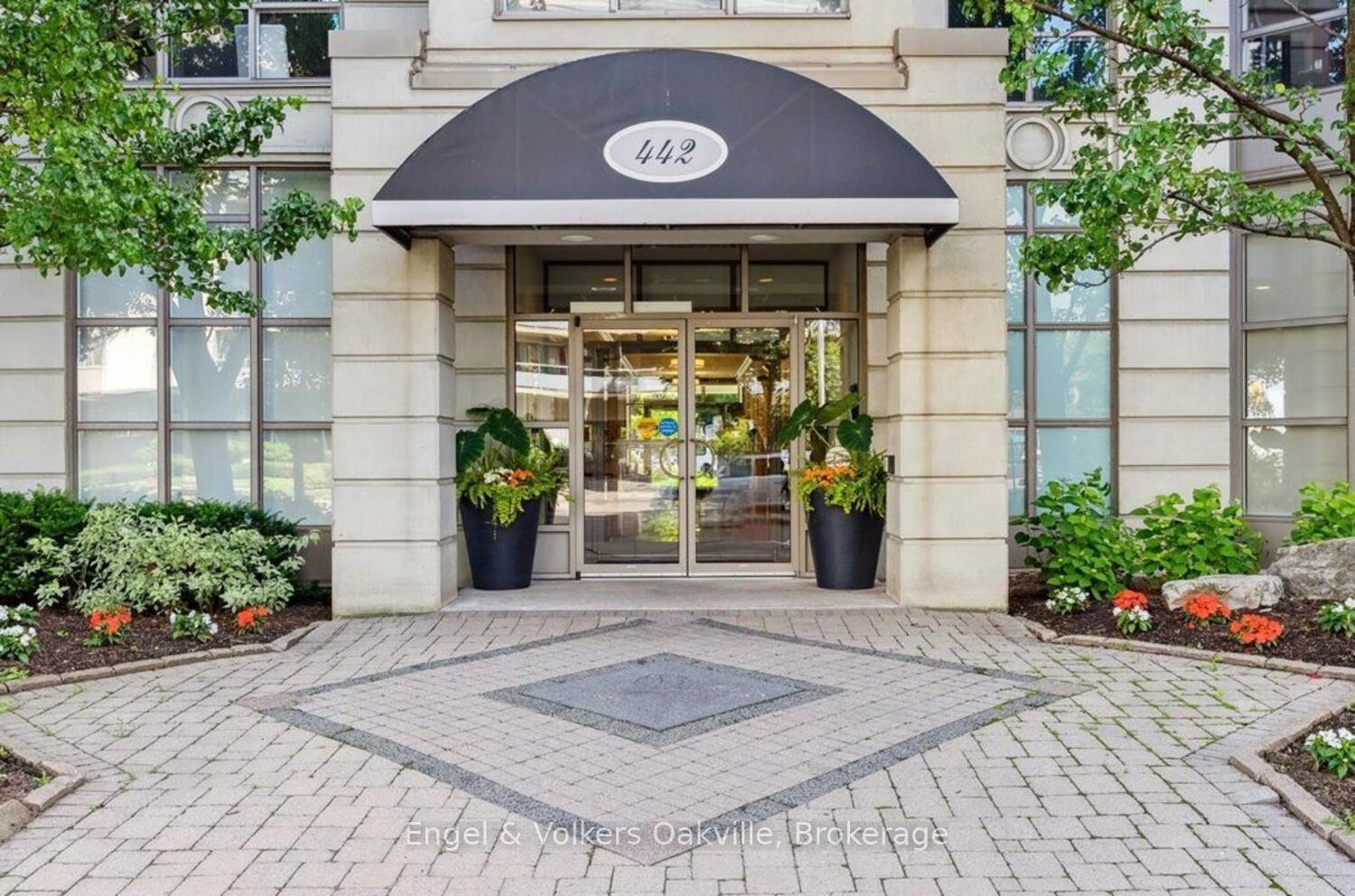 442 Maple Avenue 1402, Burlington, ON L7S 2L7