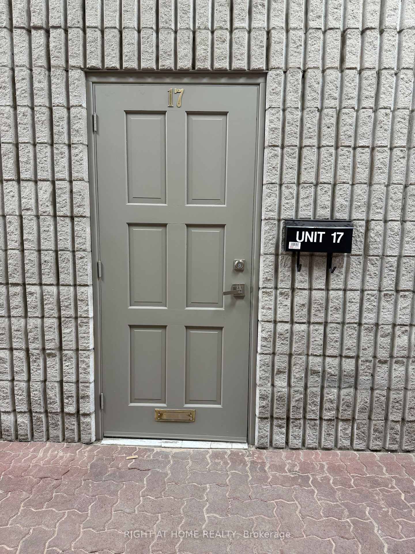 32 Goodmark Place 17, Toronto W10, ON M9W 6J4 — Toronto W10, Ontario