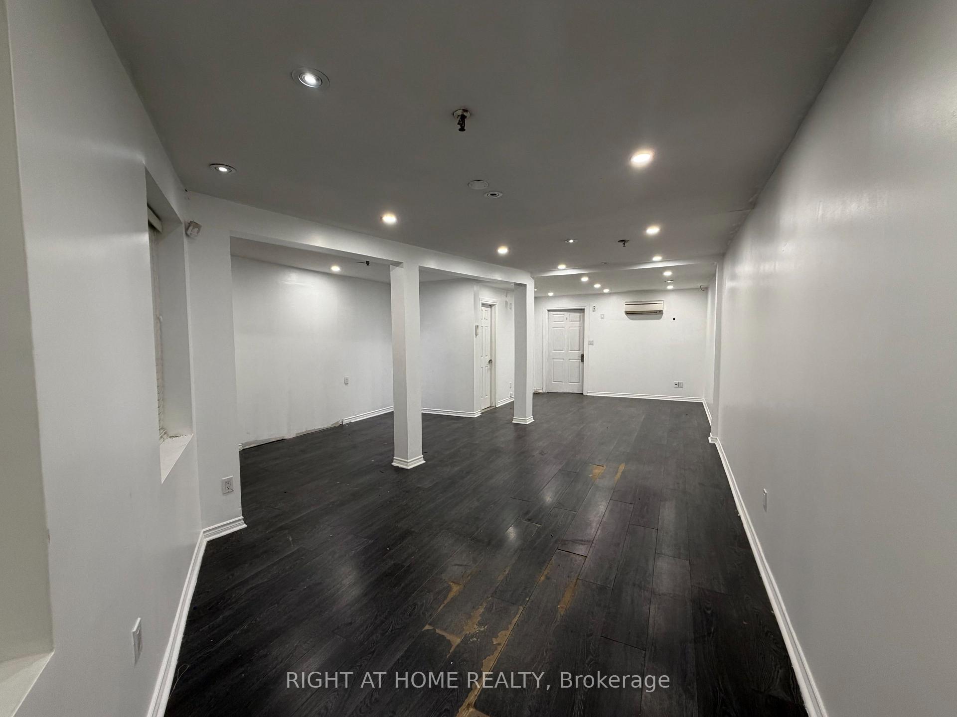 32 Goodmark Place 17, Toronto W10 — photo 4 of 5