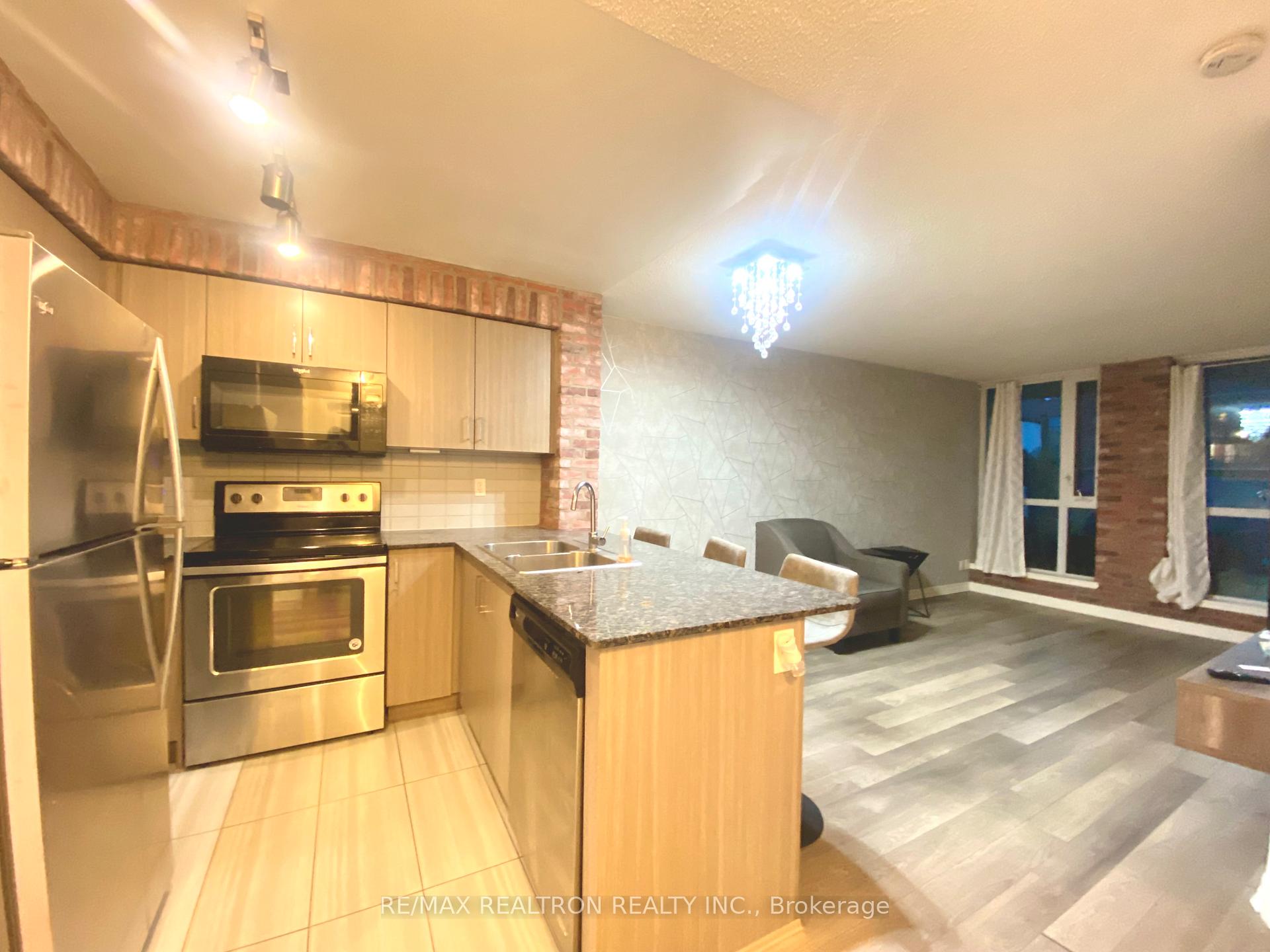 80 Esther Lorrie Drive 221, Toronto W10 — photo 3 of 5