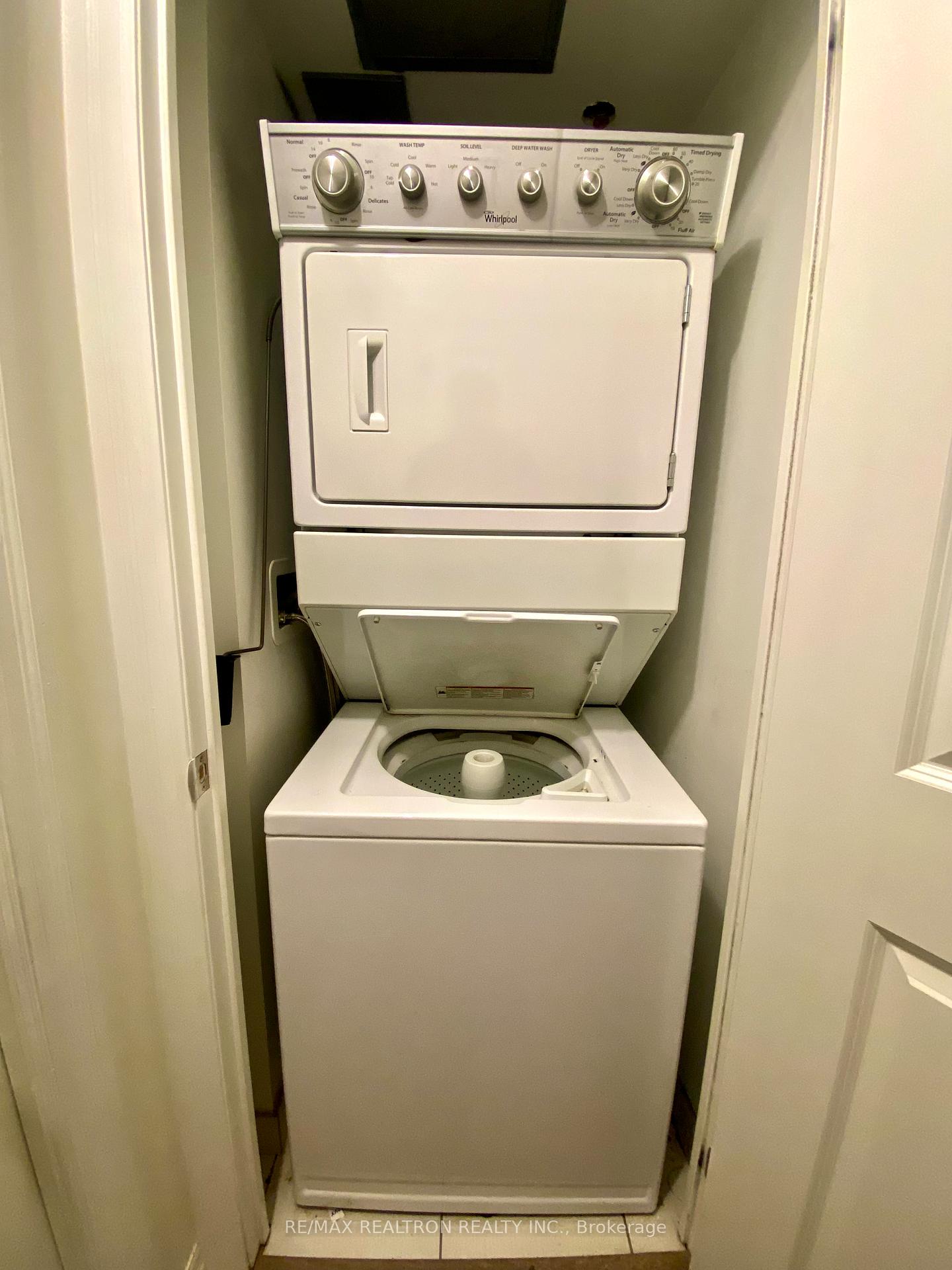 80 Esther Lorrie Drive 221, Toronto W10 — photo 4 of 5