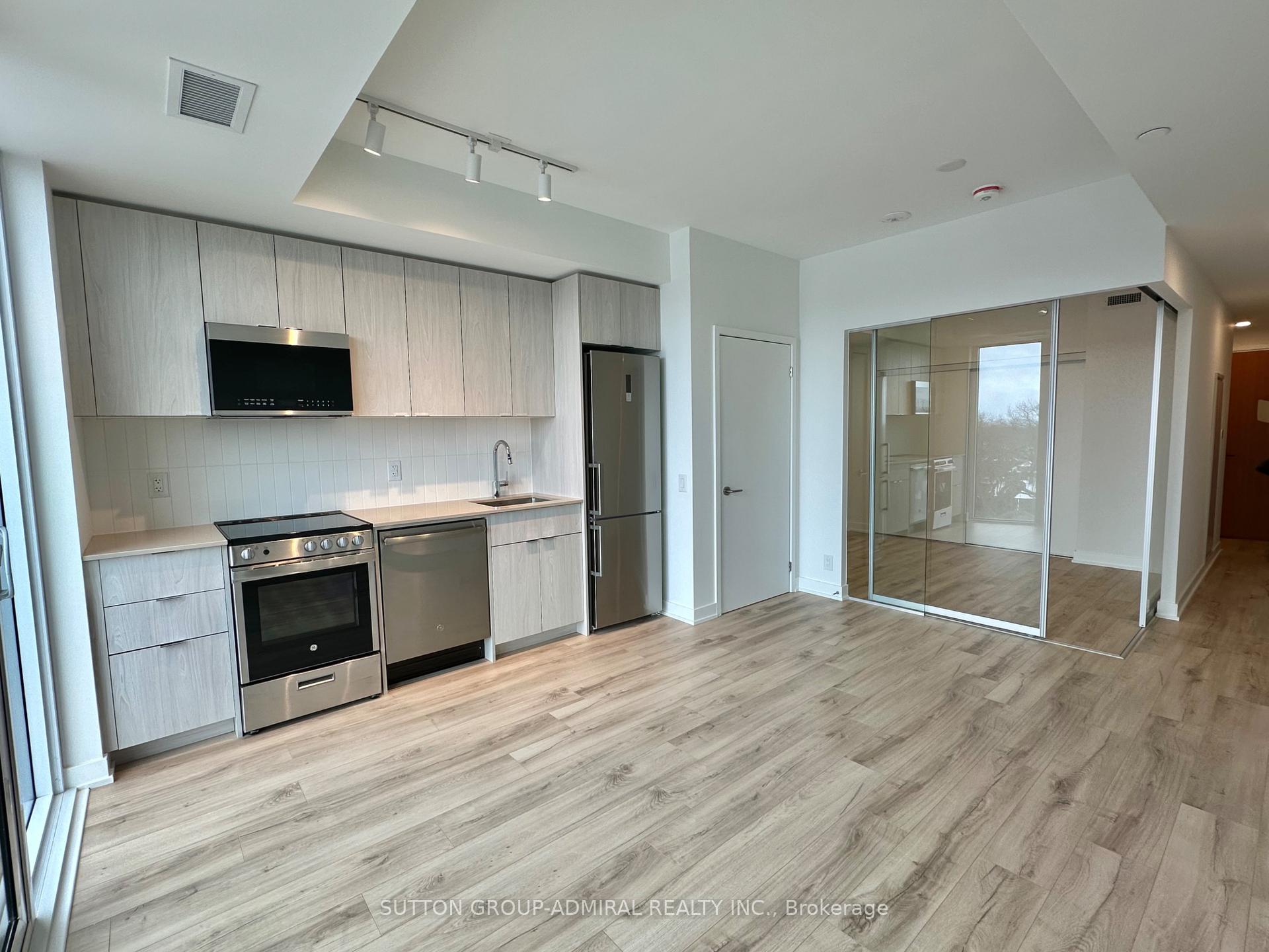 1660 Bloor Street 908, Toronto W02 — photo 4 of 5