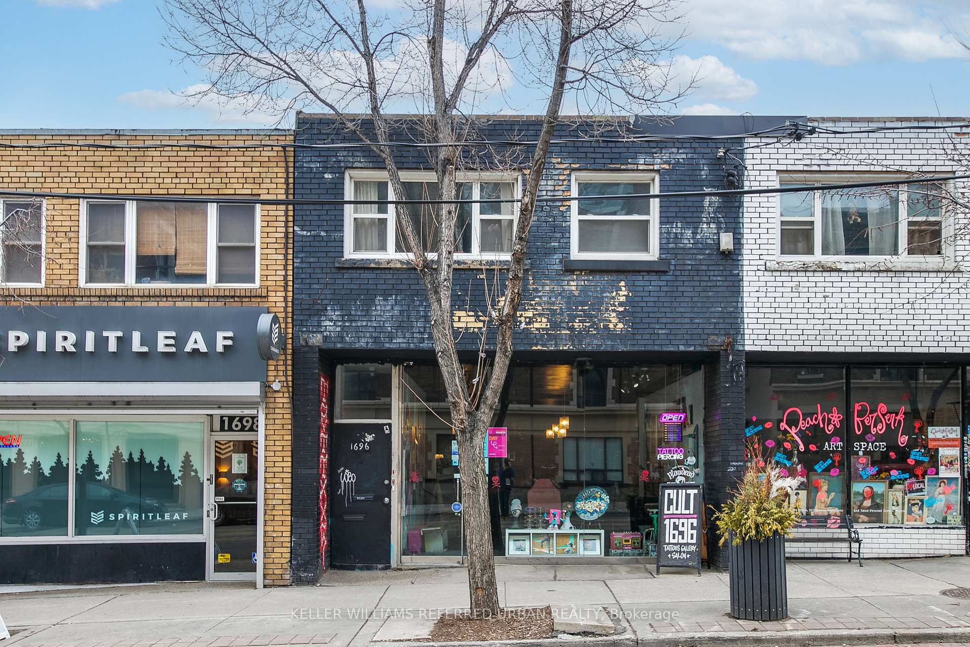 1696 Queen Street W, Toronto W01, ON M6R 1B3