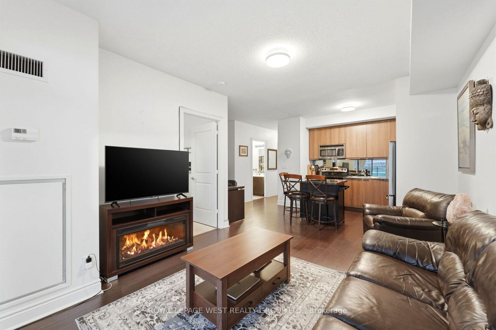 16 Brookers Lane 1406, Toronto W06, ON M8V 0A5