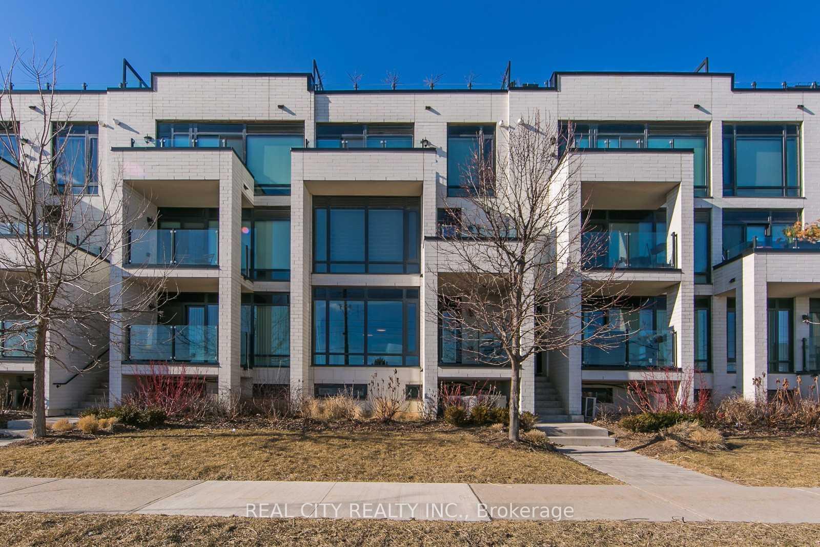 142 Widdicombe Hill Boulevard 514, Toronto W09, ON M9R 0A9 — Toronto W09, Ontario