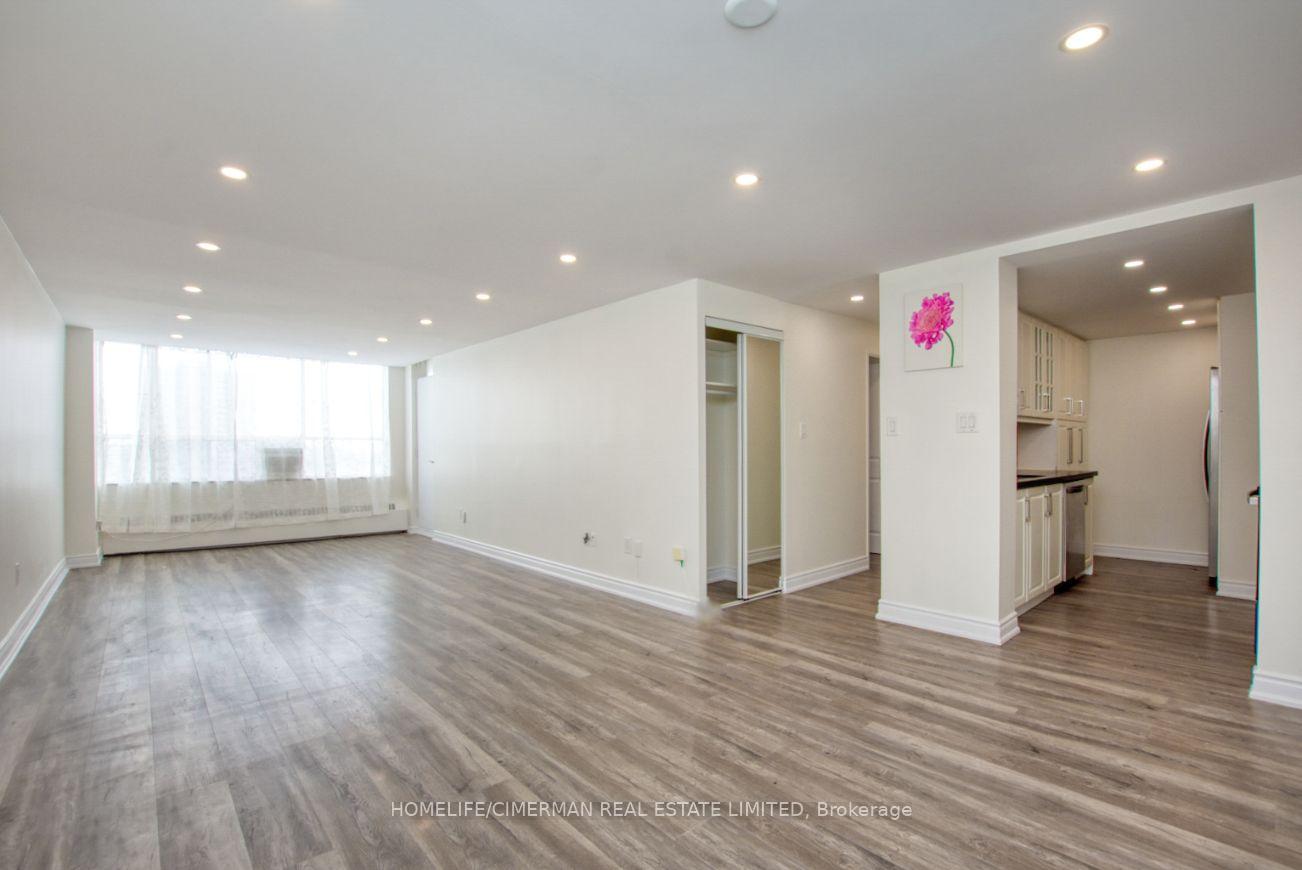 320 Dixon Road 1511, Toronto W09 — photo 3 of 5