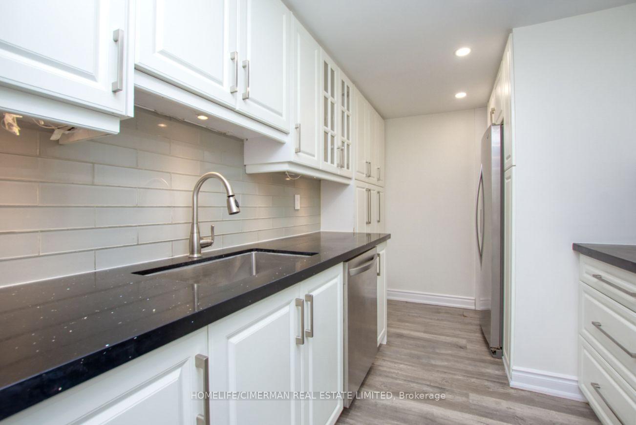 320 Dixon Road 1511, Toronto W09 — photo 4 of 5
