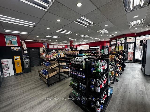 1011 Dufferin Street 104, Toronto W02, ON M6H 4B5 — Toronto W02, Ontario