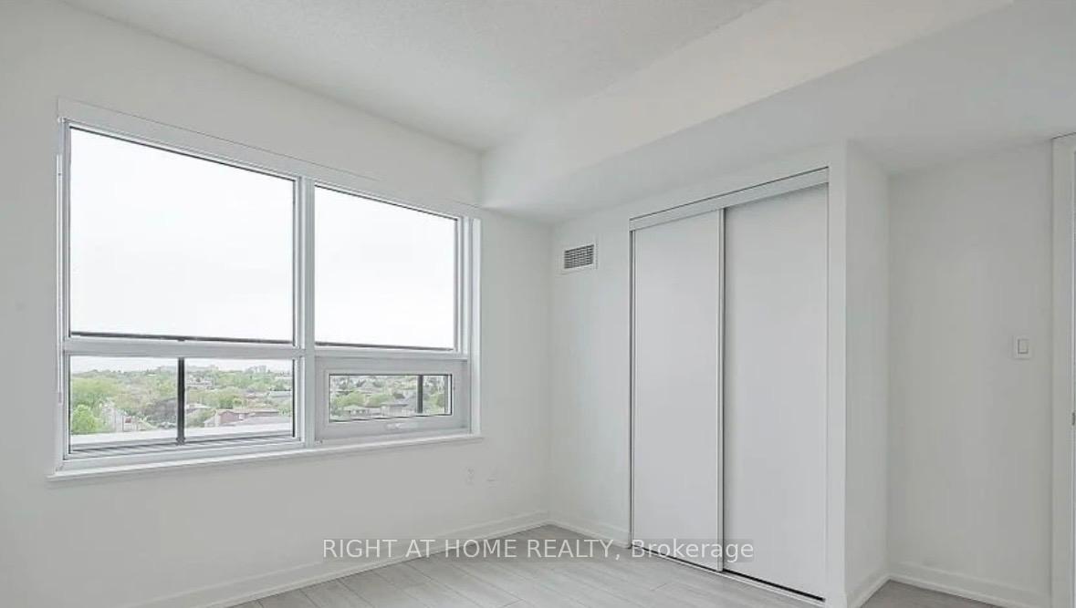 556 MARLEE Avenue 521, Toronto W04 — photo 5 of 5