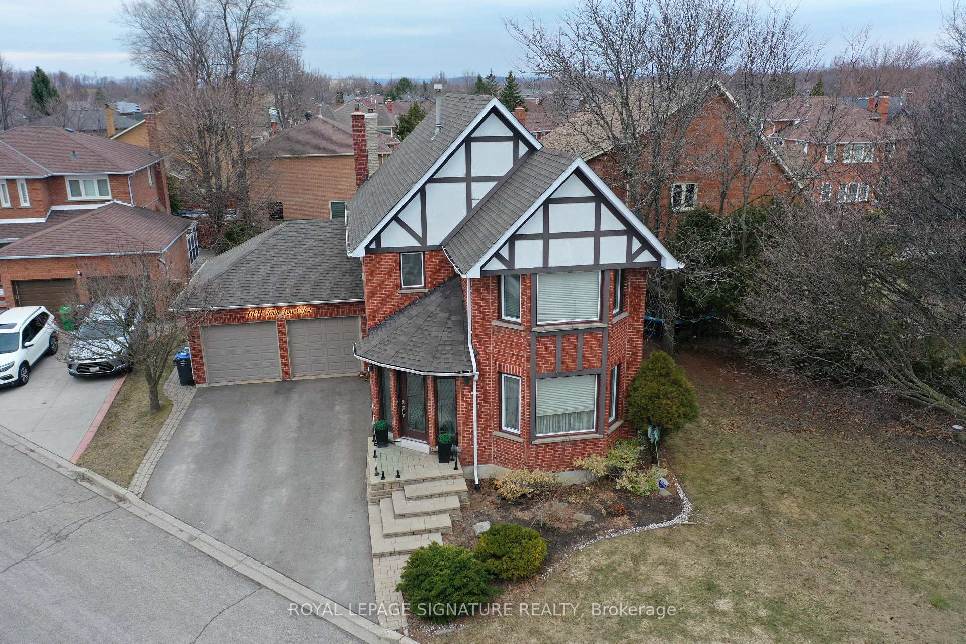 6141 Tenth Line W, Mississauga, ON L5N 5S9