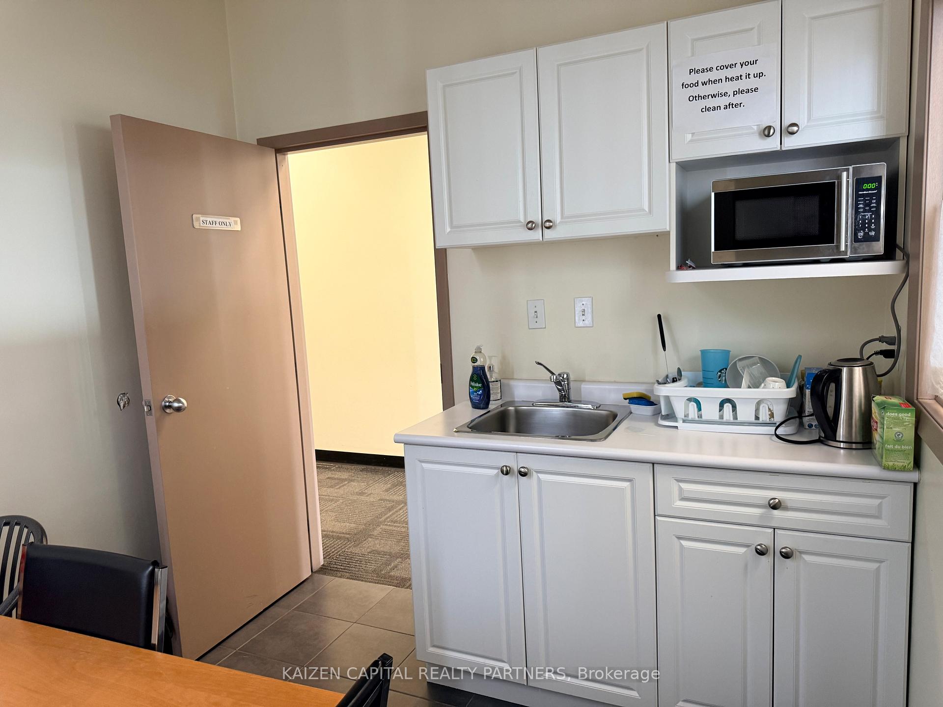 901 Jane Street 202A, Toronto W03 — photo 5 of 5